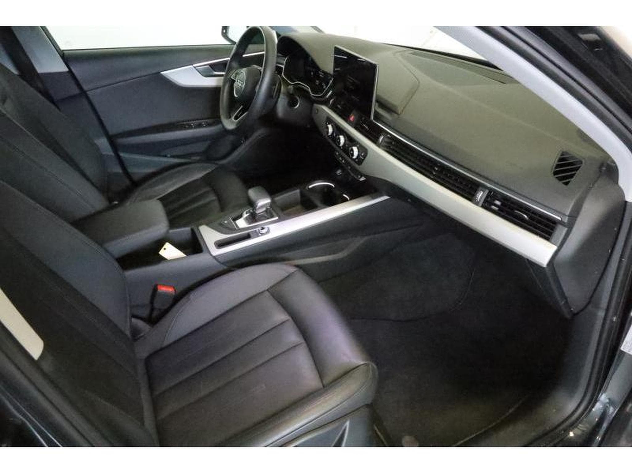 Audi A4 Avant (2022) - Foto 16