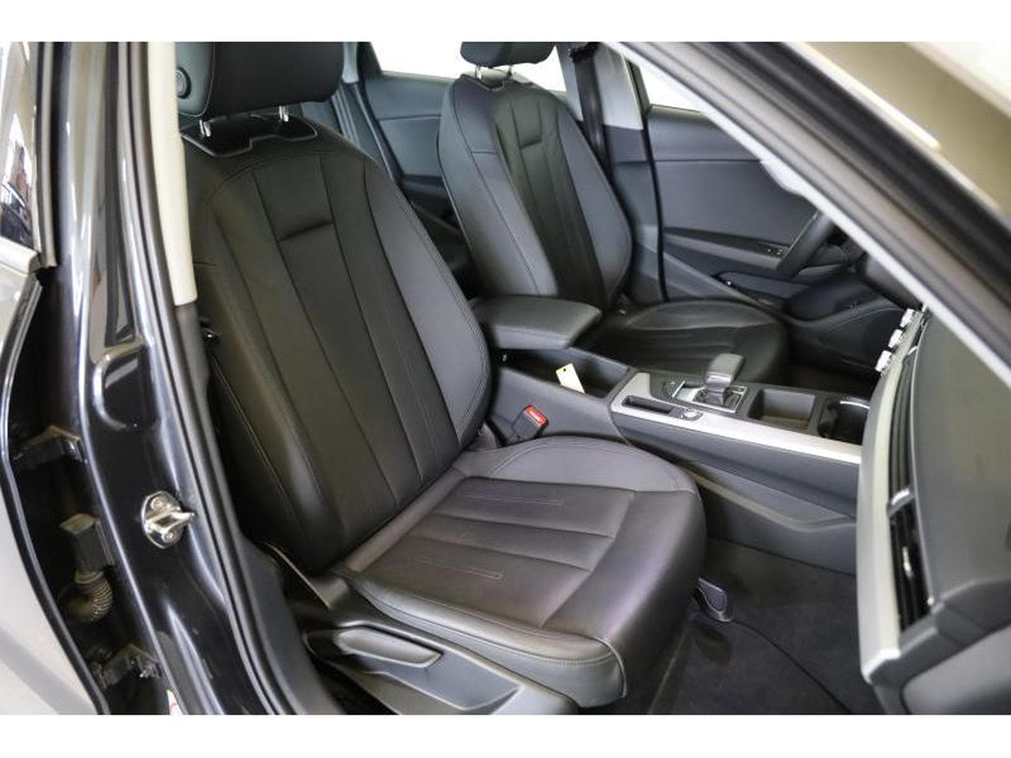 Audi A4 Avant (2022) - Foto 17