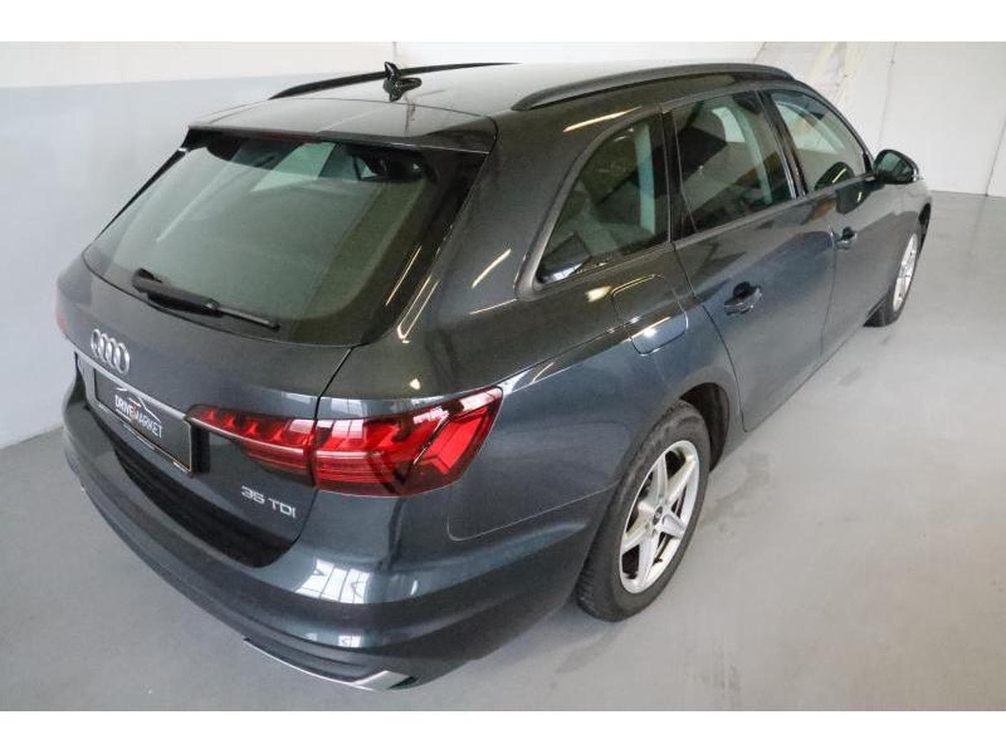 Audi A4 Avant (2022) - Foto 2