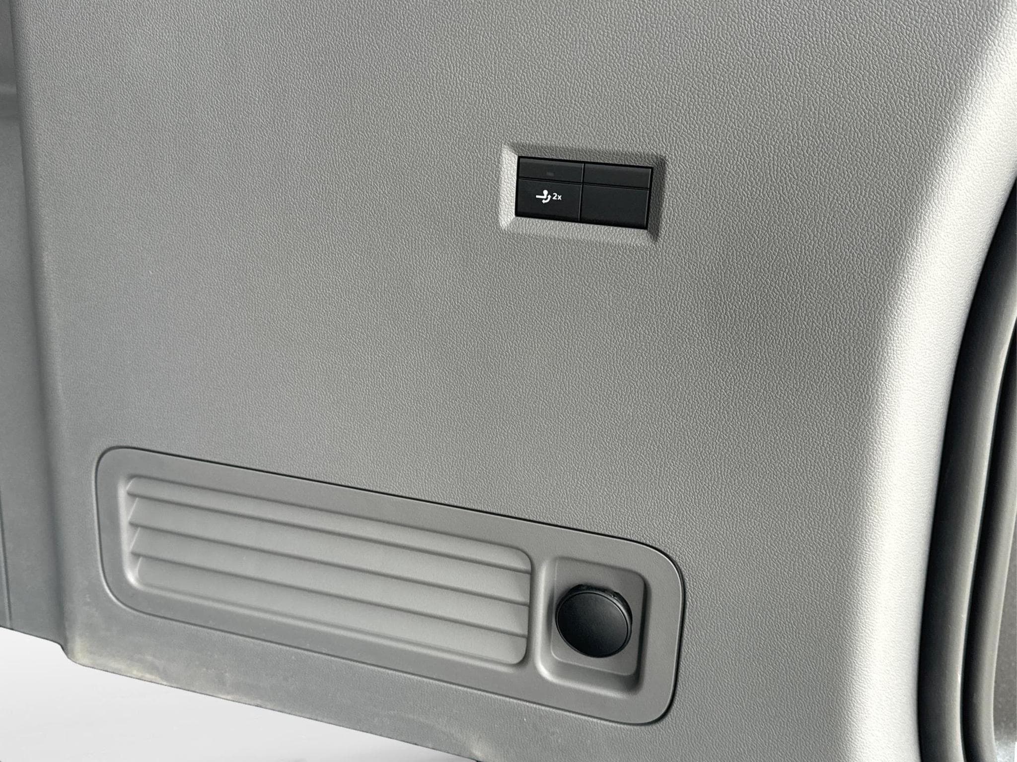 VW T7 Style (2026) - Photo 13