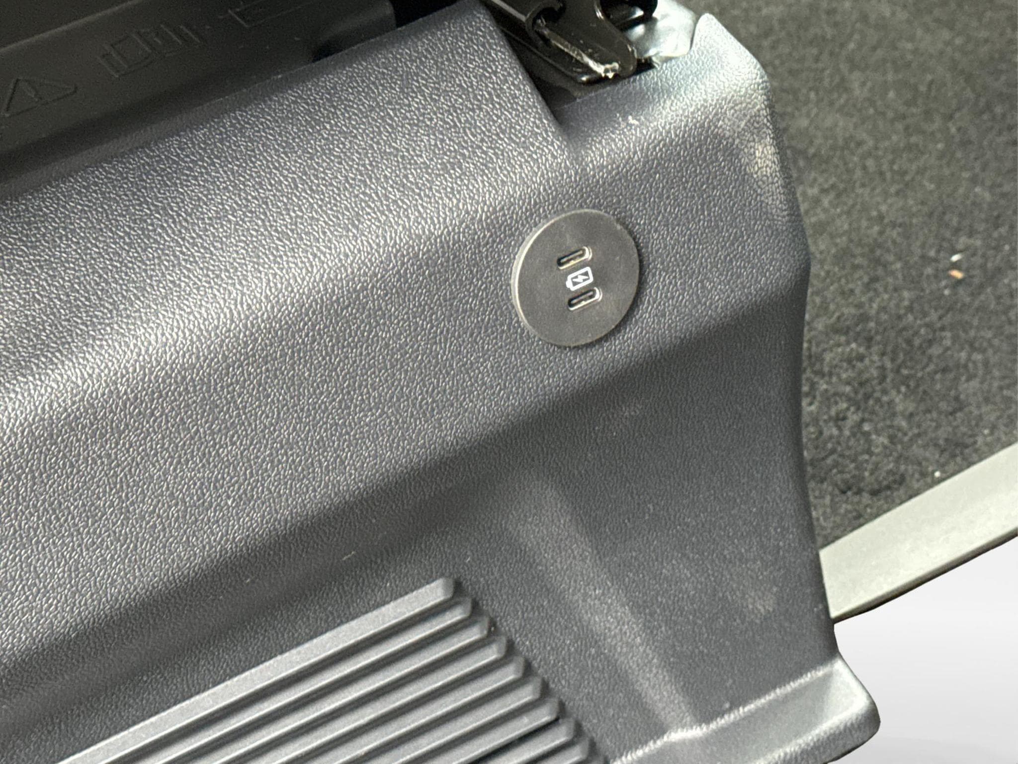 VW T7 Style (2026) - Photo 19