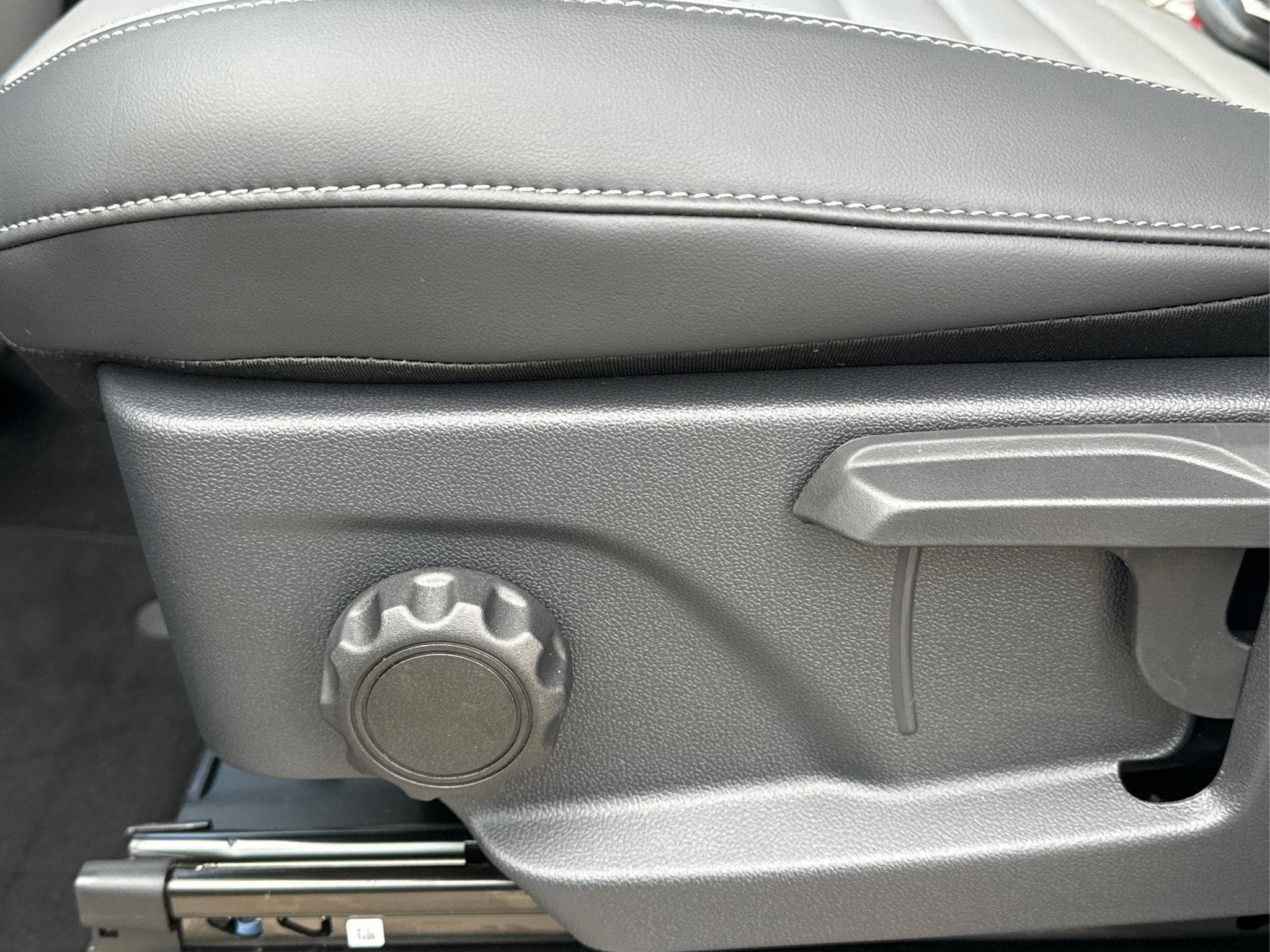 VW T7 Style (2026) - Photo 22