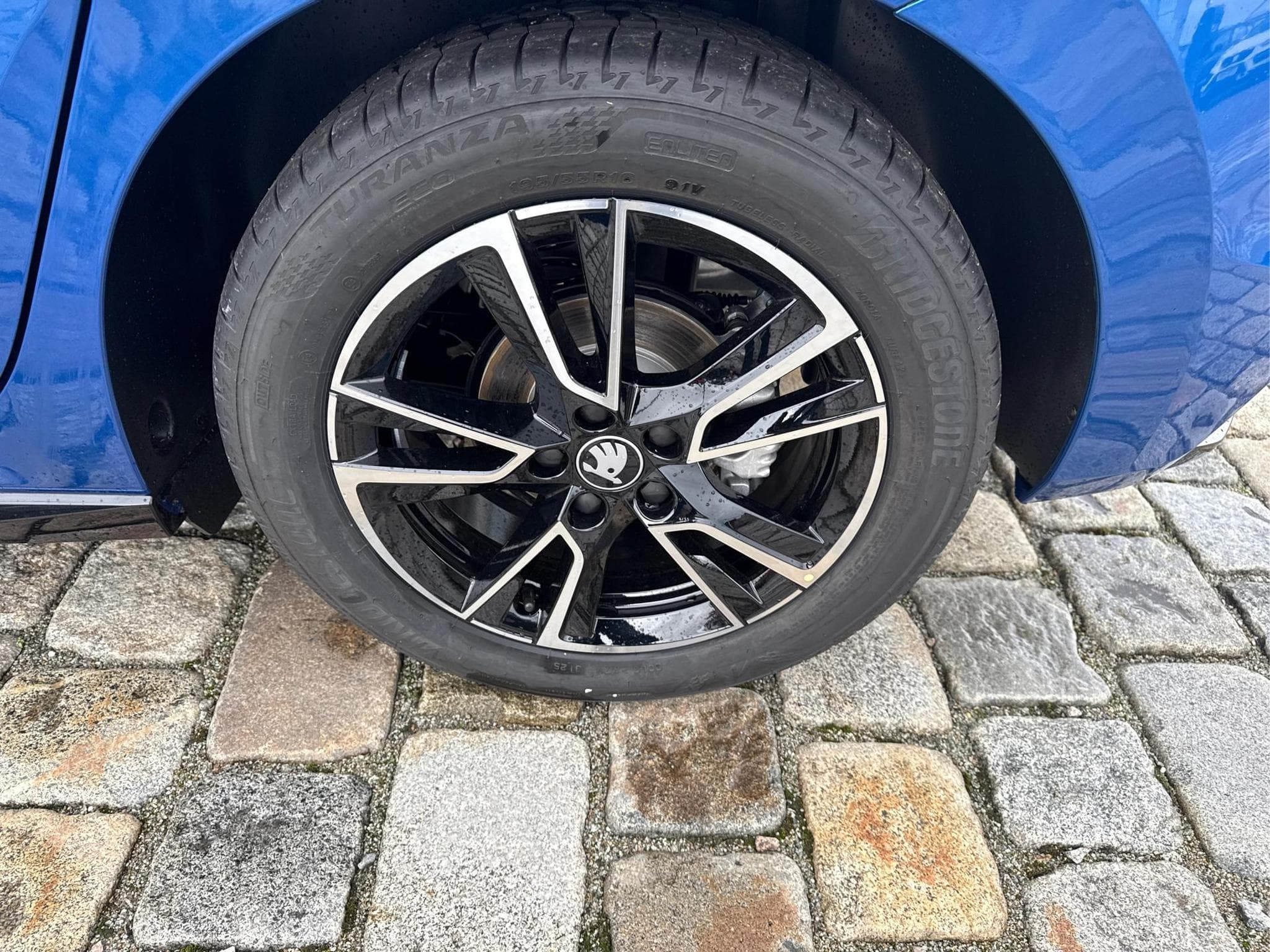 Skoda Fabia Monte Carlo 1.0 (2026) - Photo 9