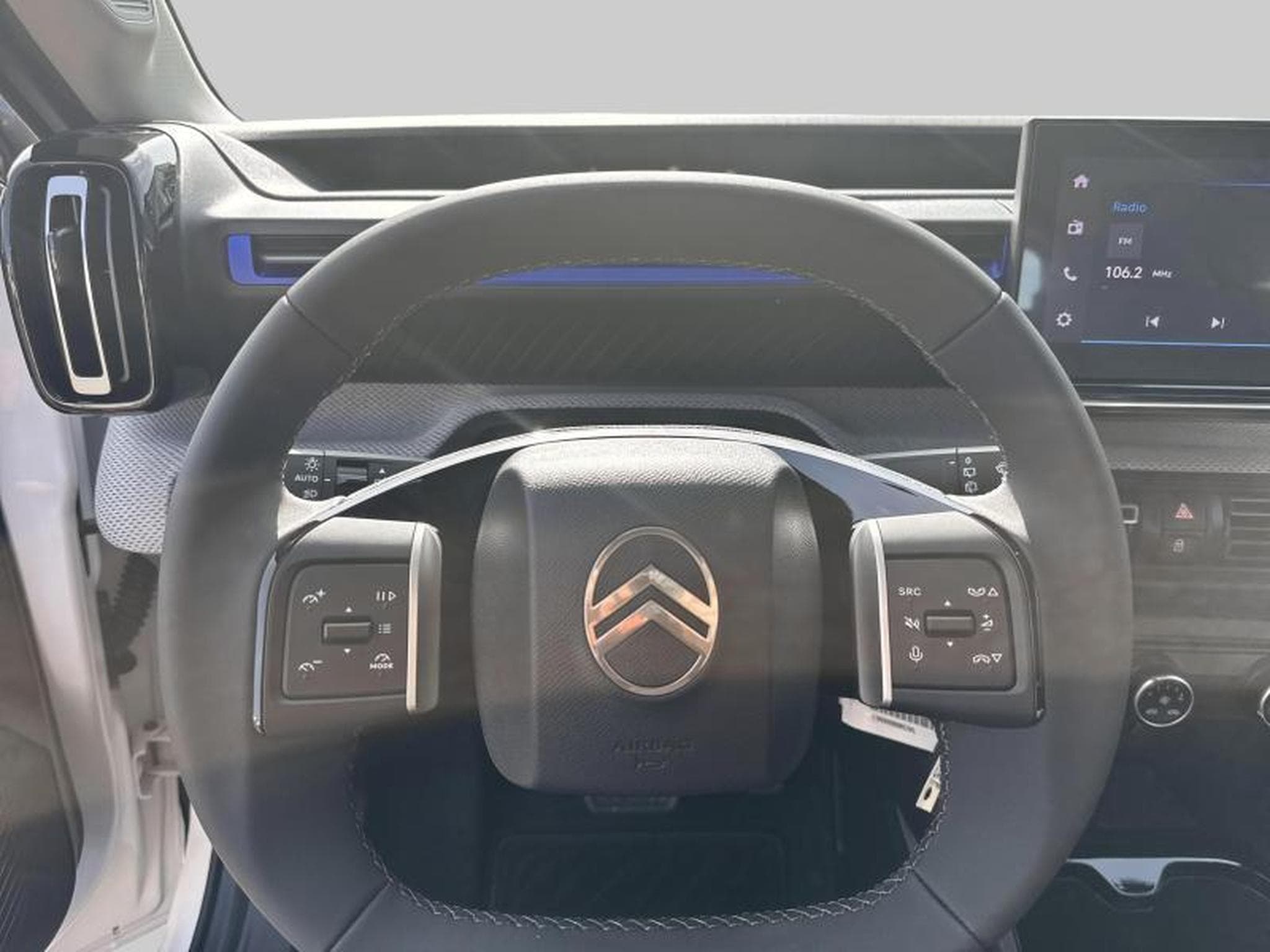 Citroen C3 PLUS Hybrid 100 e-DSC6 (2025) - Foto 14