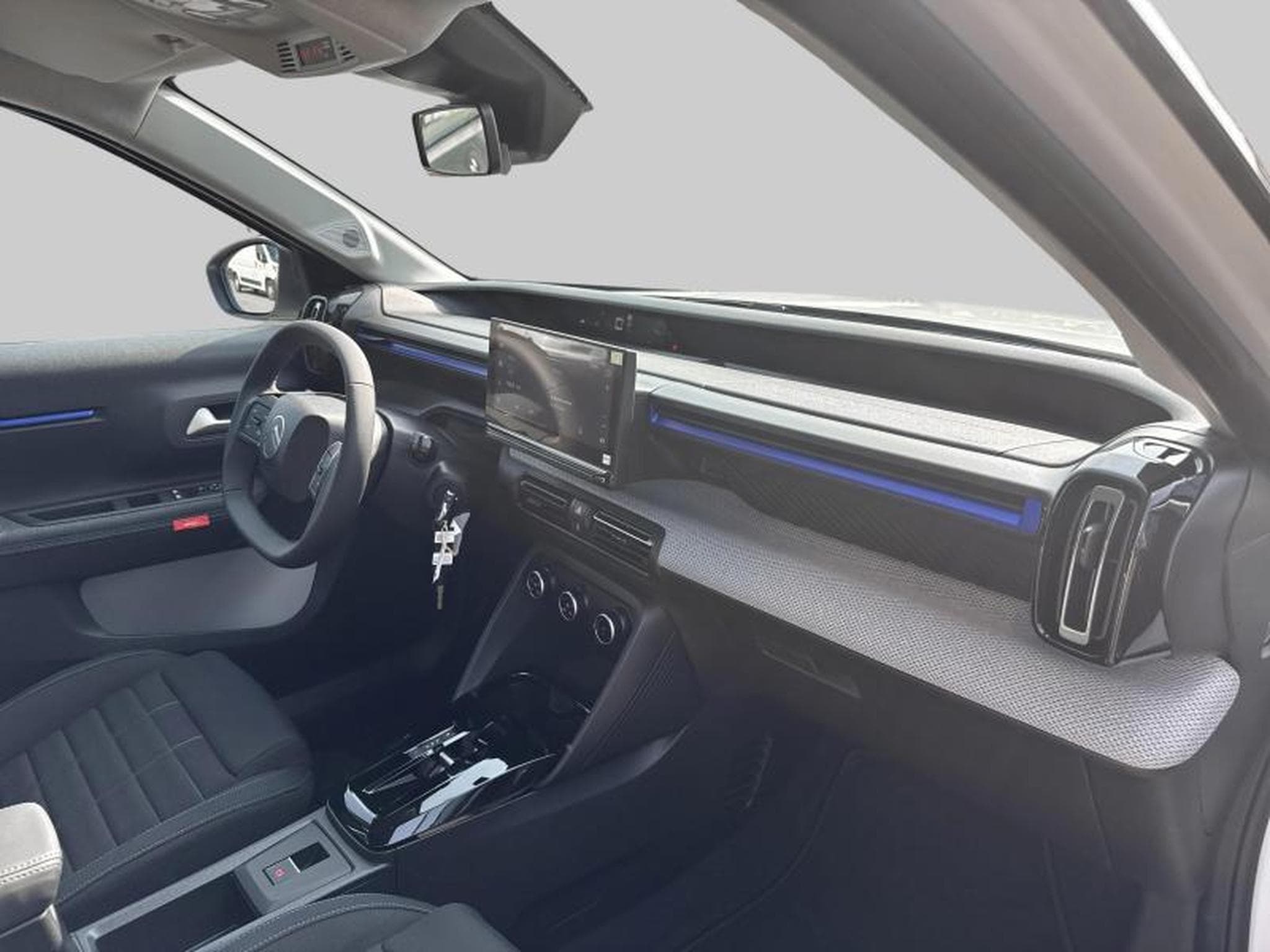 Citroen C3 PLUS Hybrid 100 e-DSC6 (2025) - Foto 9