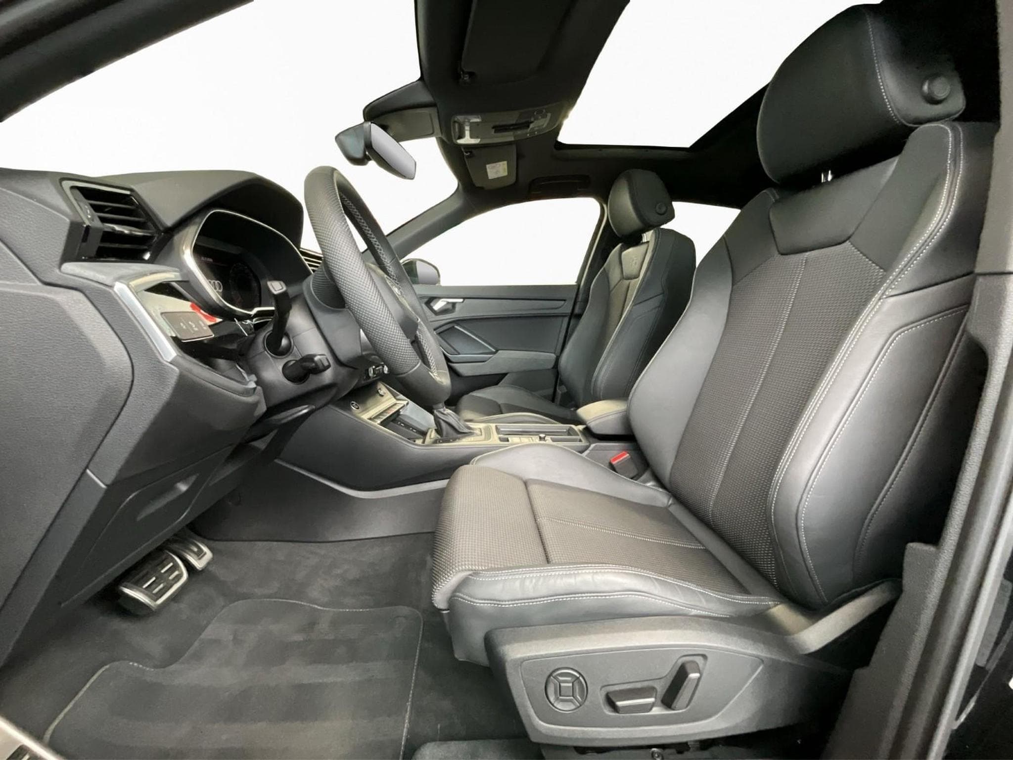 Audi Q3 SB+S-line+S-Tronic+Quattro (2025) - Photo 9