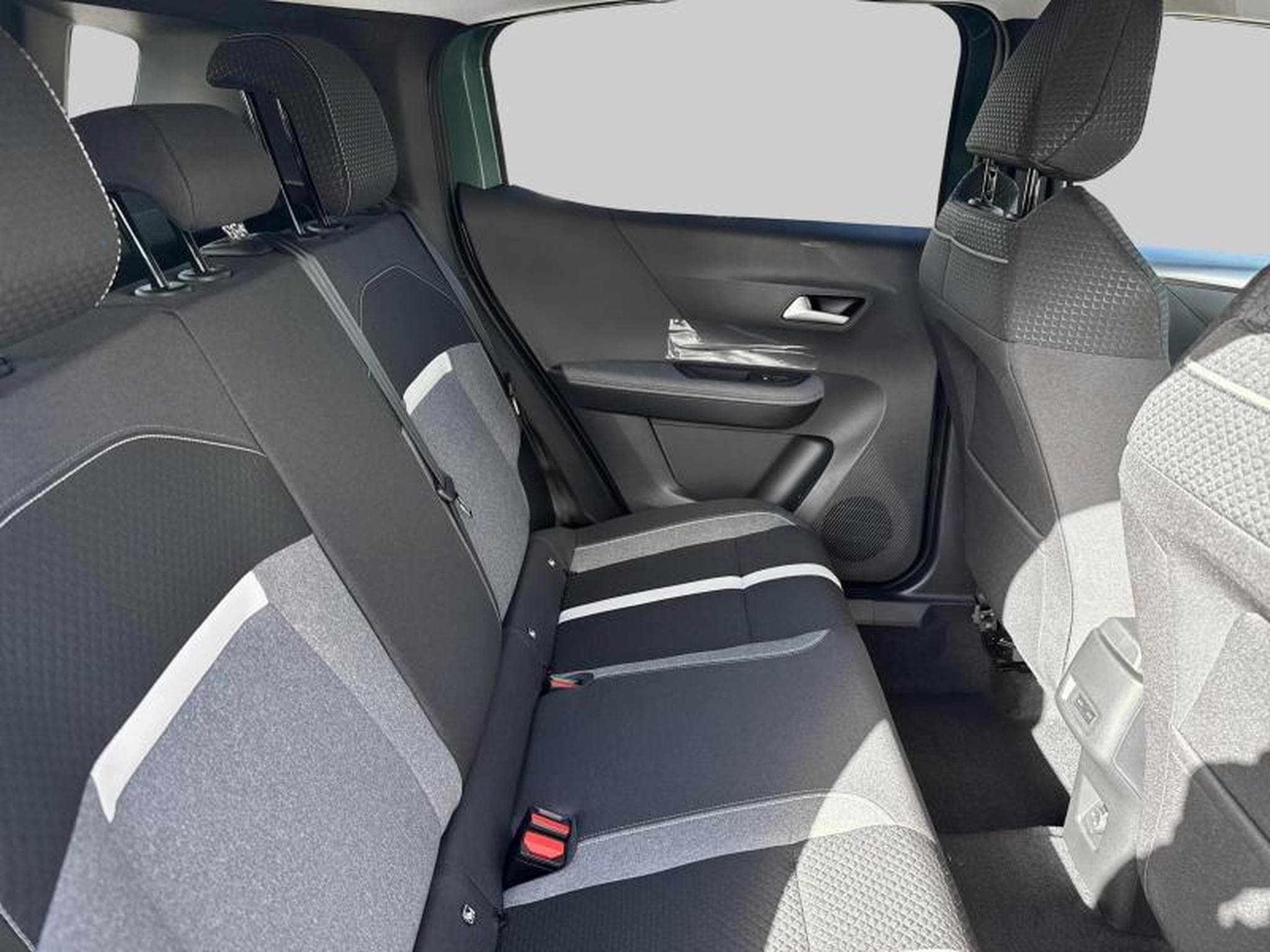 Opel Frontera & -e (2025) - Foto 10