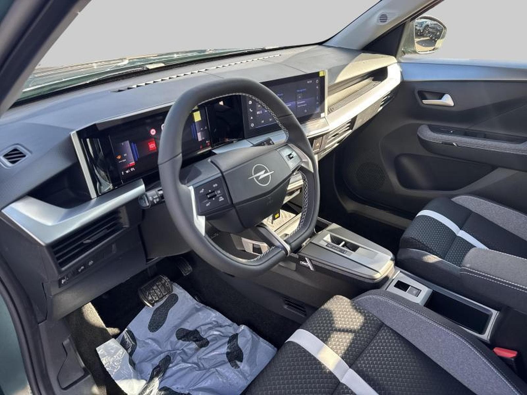 Opel Frontera & -e (2025) - Foto 11