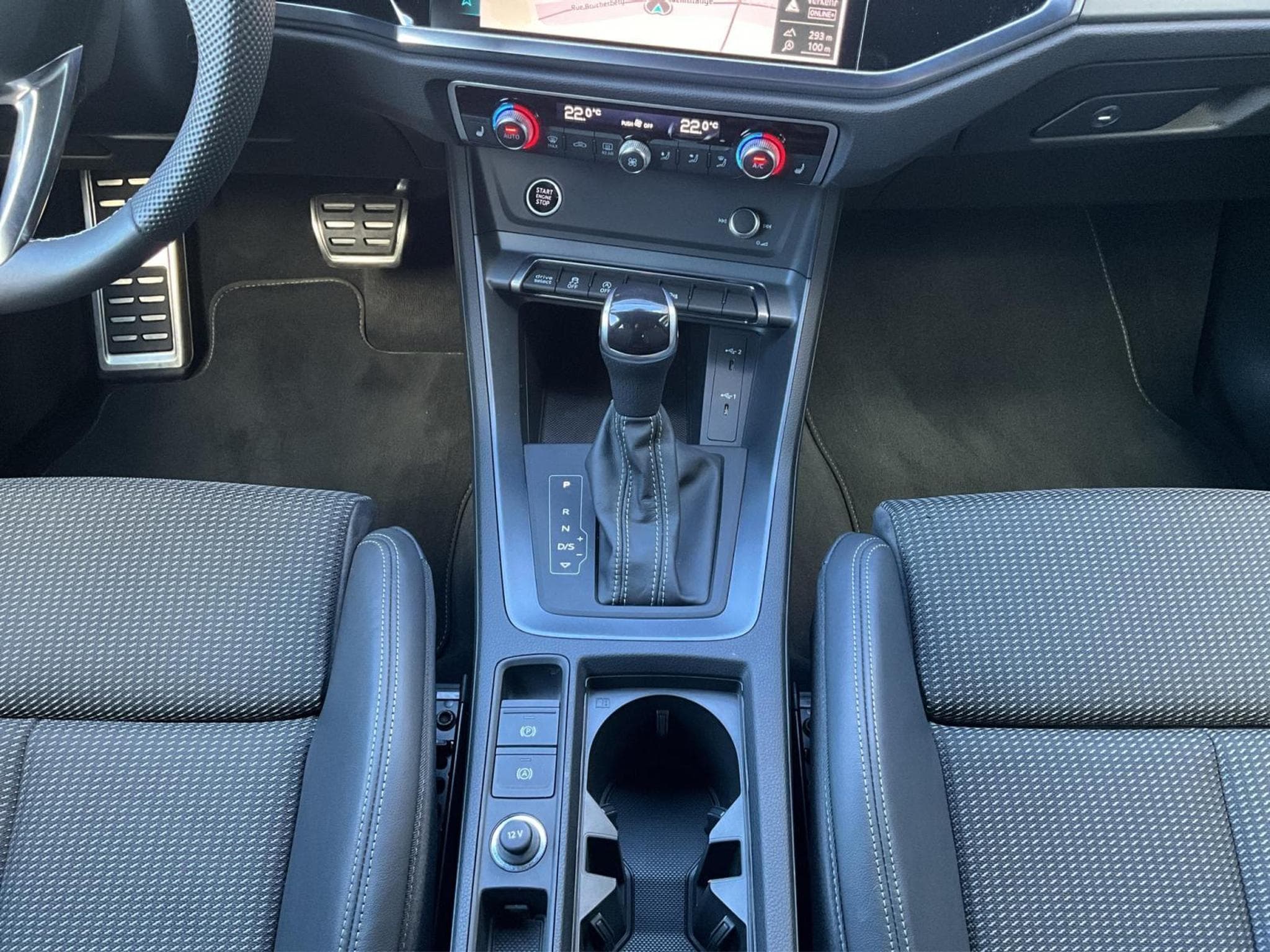 Audi Q3 SB+S-Line+35TFSI+S-Tronic (2025) - Photo 13