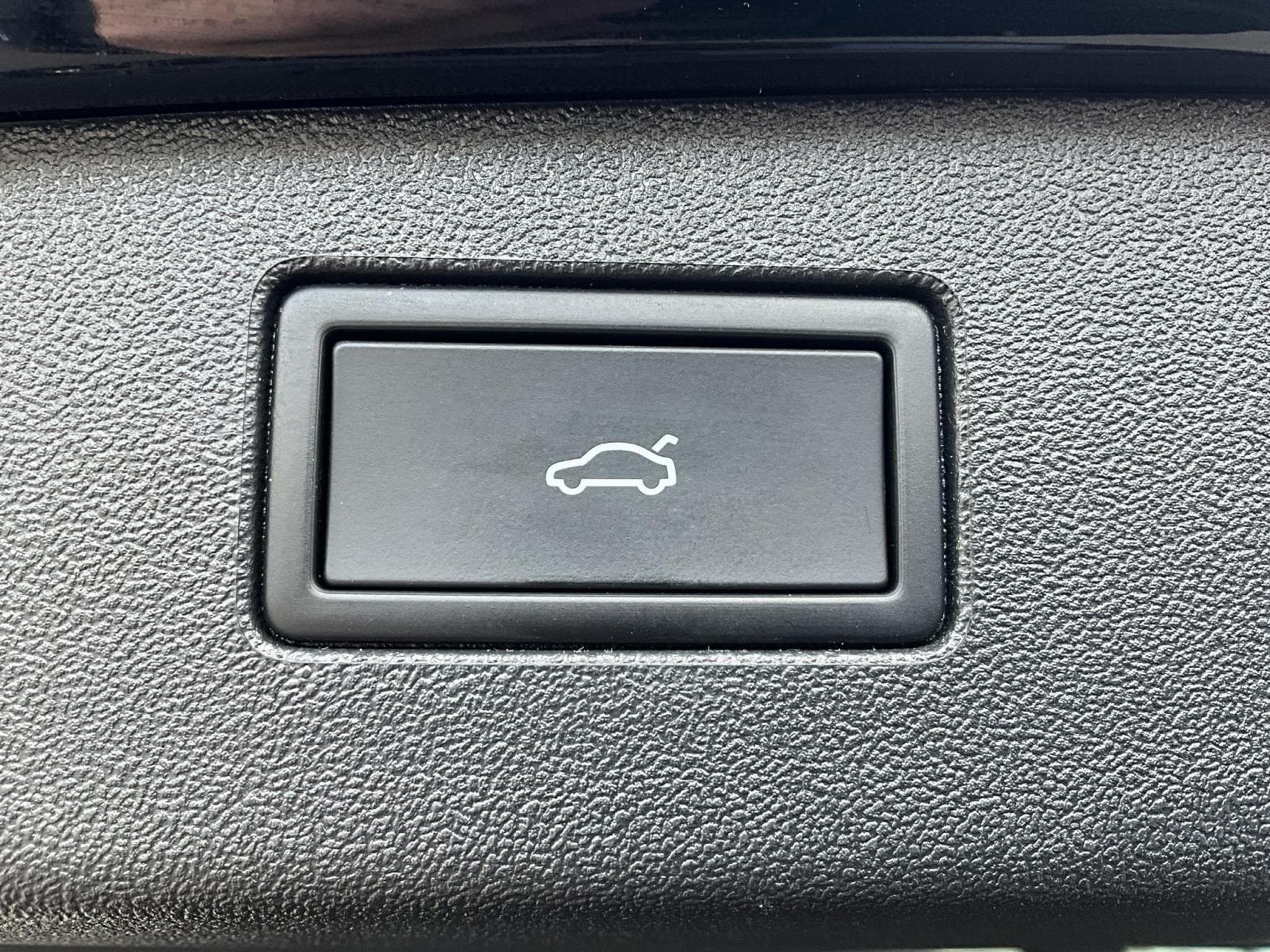 VW Tiguan R-Line+DSG+4M+Black-Style+Pano+AHK (2025) - Foto 19