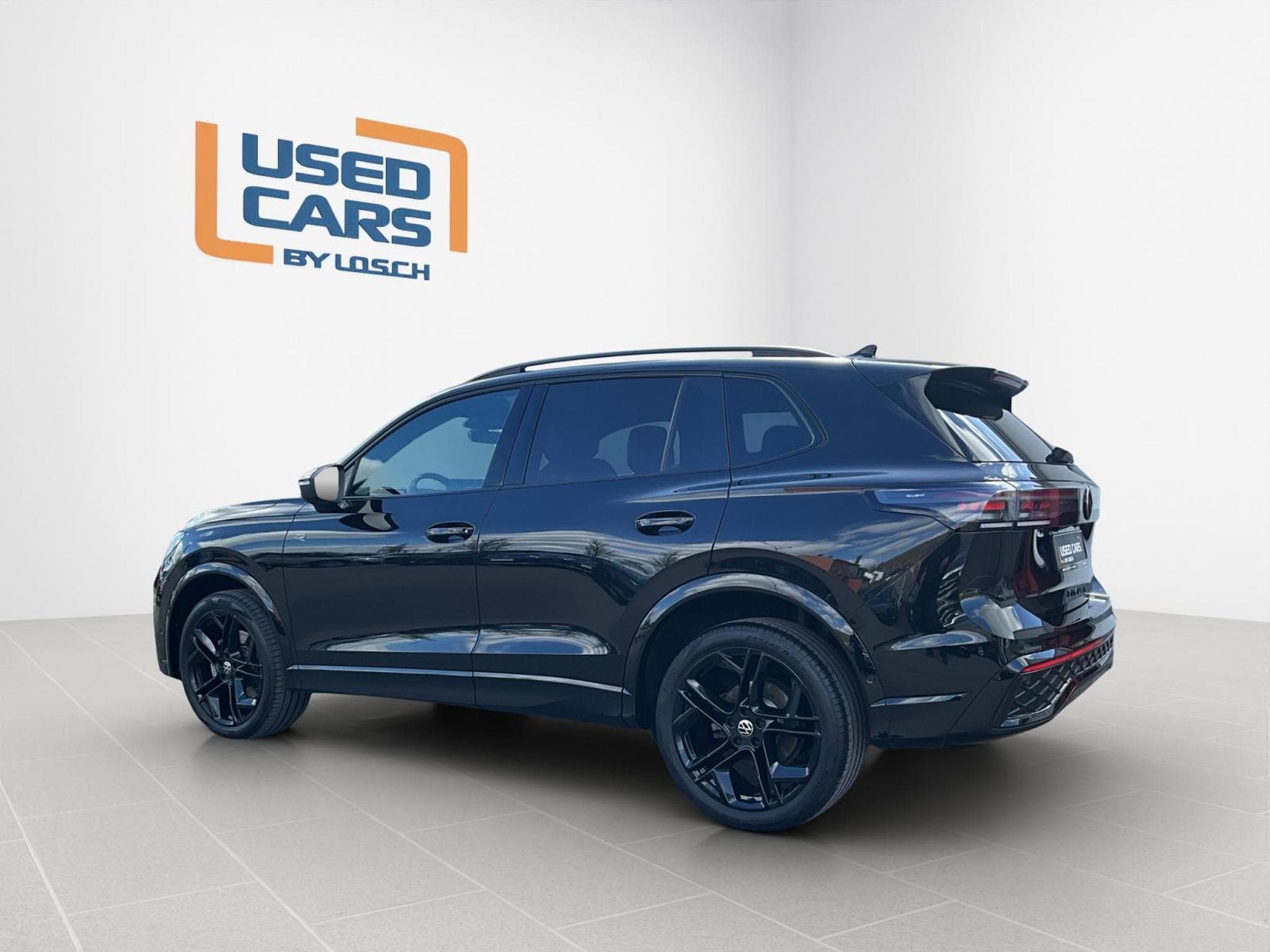 VW Tiguan R-Line+DSG+4M+Black-Style+Pano+AHK (2025) - Foto 5