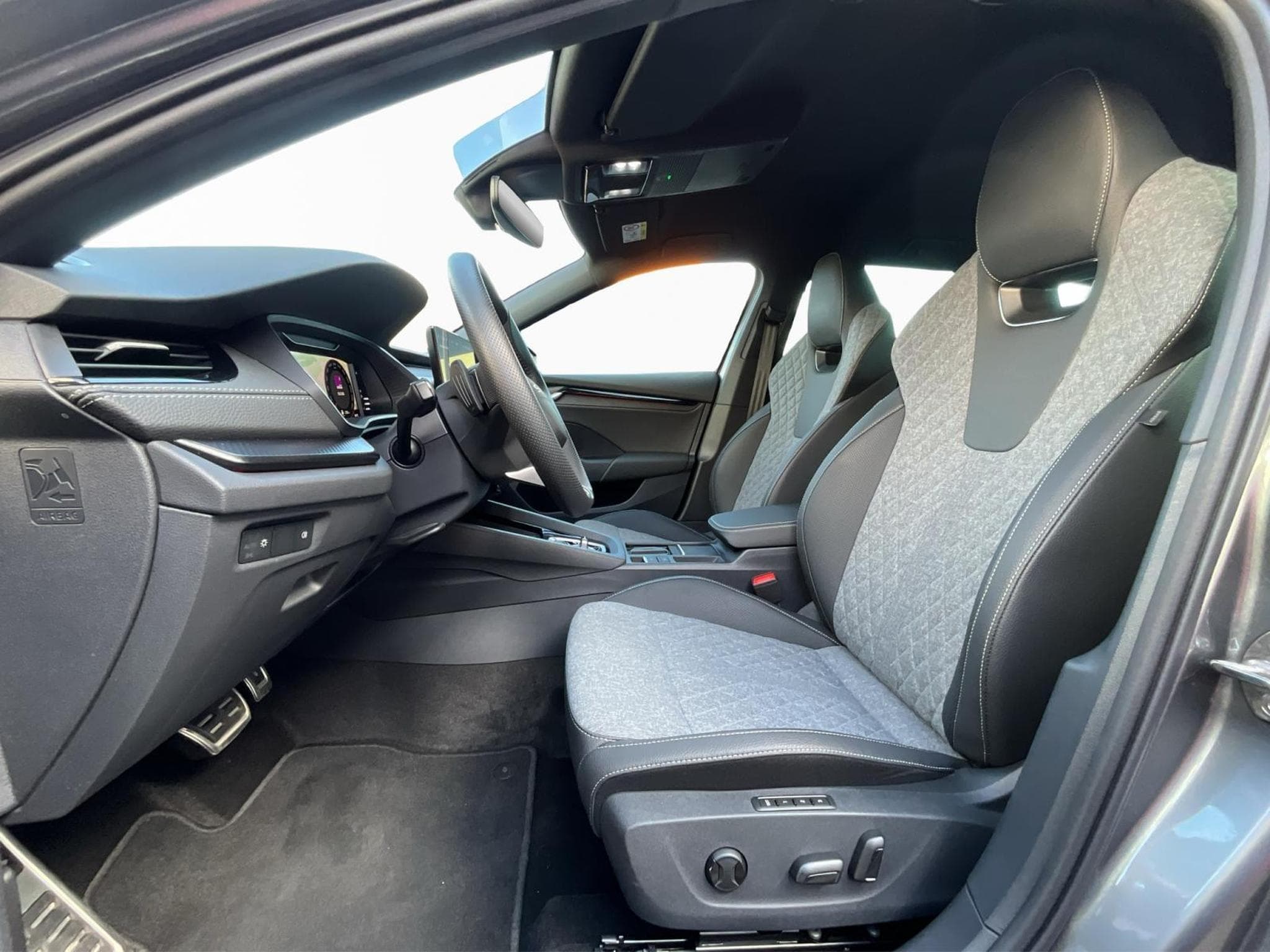 Skoda Octavia Sportline+DSG+StandH.+P.Comfort (2025) - Foto 9