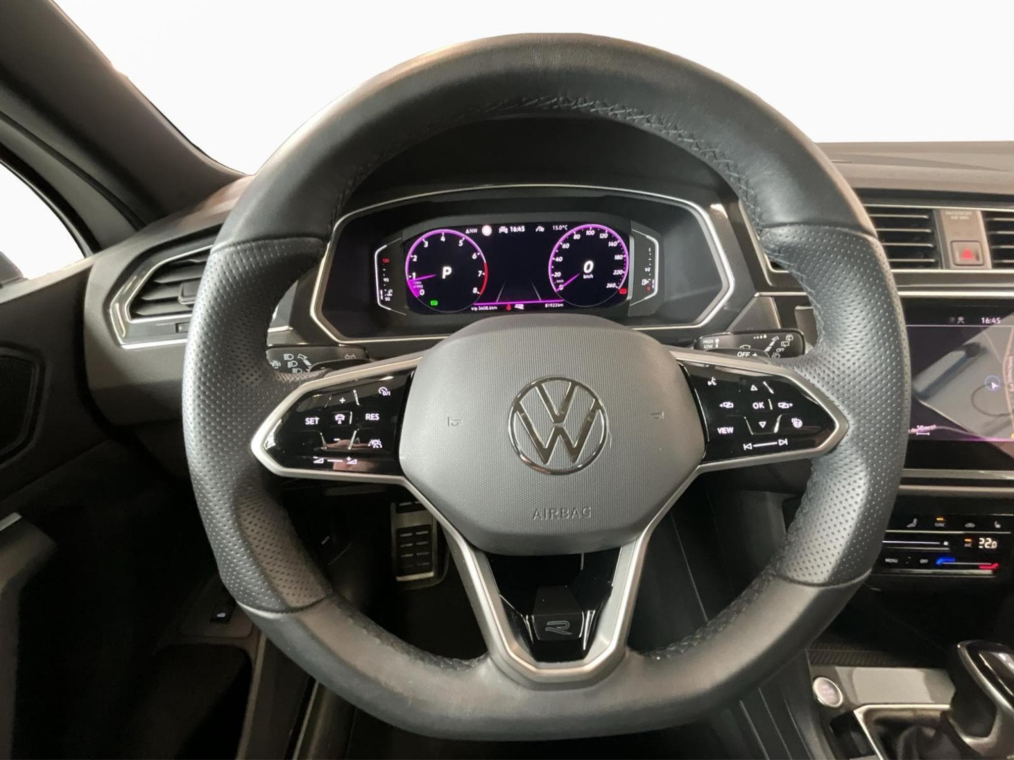 VW Tiguan R-Line+DSG+4M+Navi+Pano (2021) - Foto 10