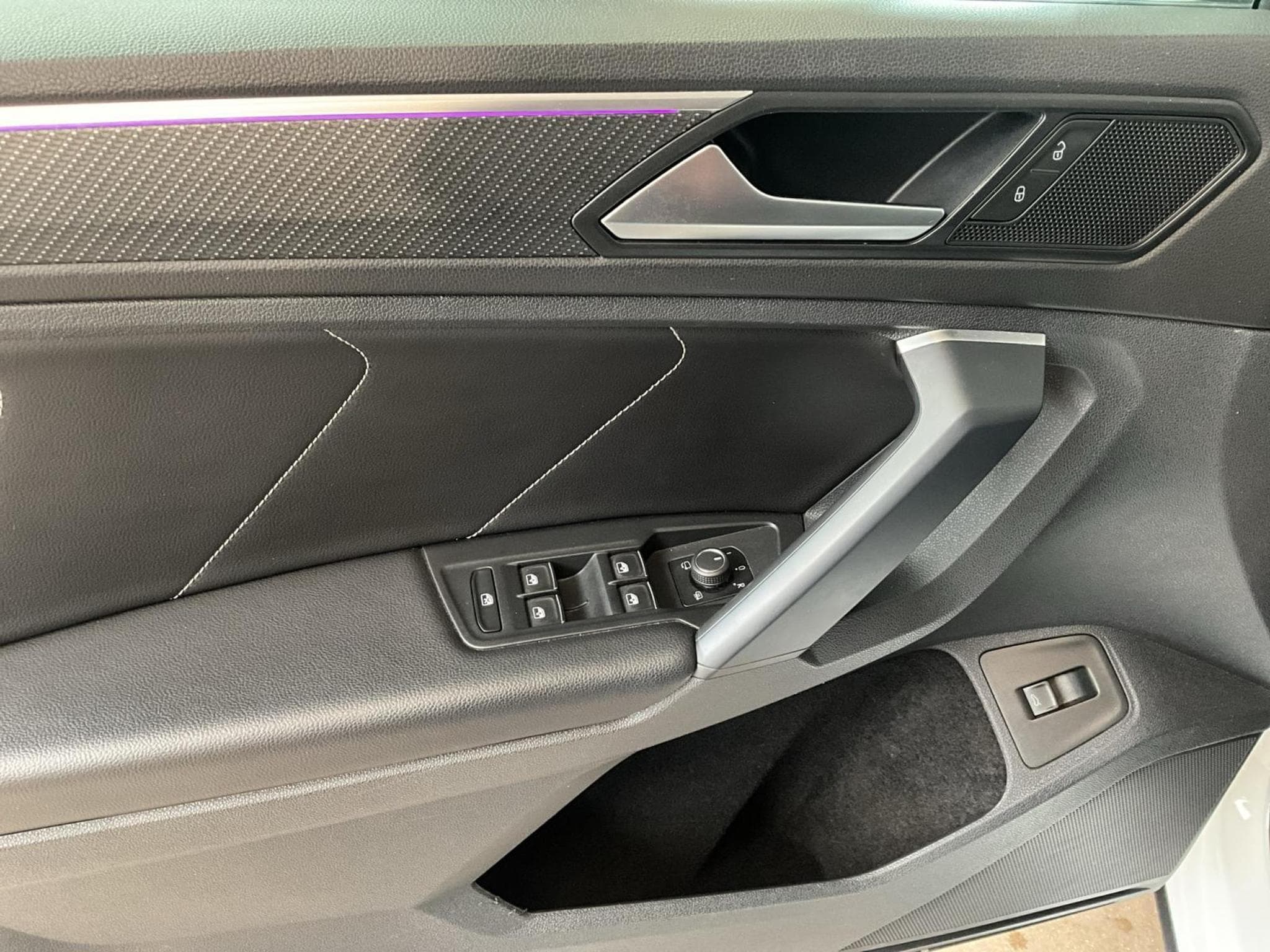 VW Tiguan R-Line+DSG+4M+Navi+Pano (2021) - Foto 14