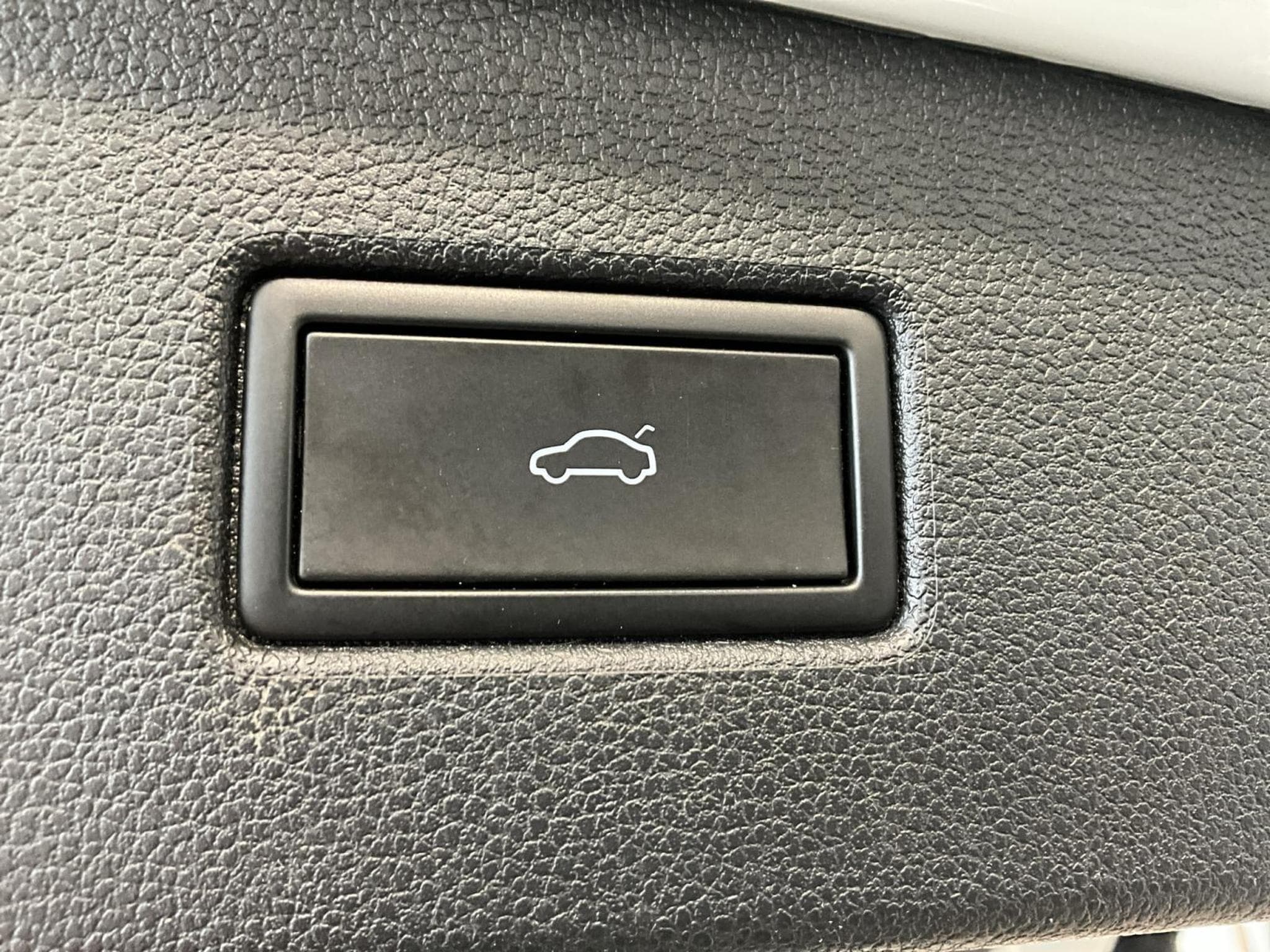 VW Tiguan R-Line+DSG+4M+Navi+Pano (2021) - Foto 19