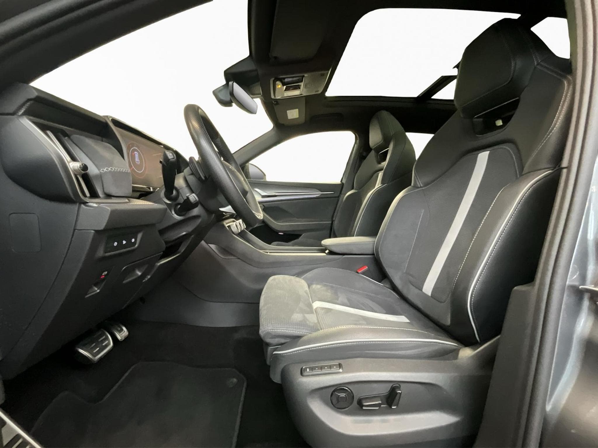 Skoda Kodiaq Sportline+DSG+4x4+StandH.+AHK (2025) - Foto 9