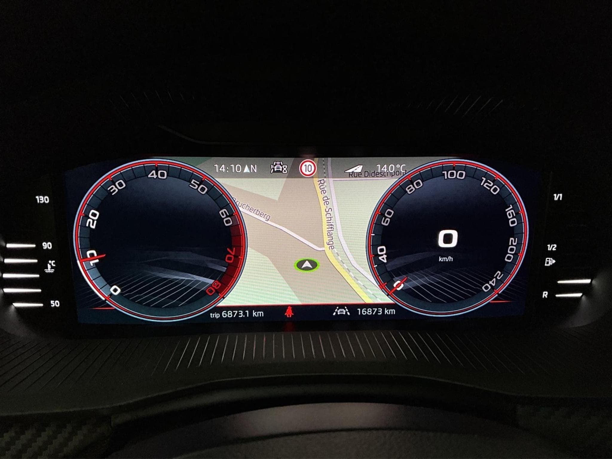 Skoda Kamiq Monte-Carlo+BVM+Pano+LED (2025) - Foto 11