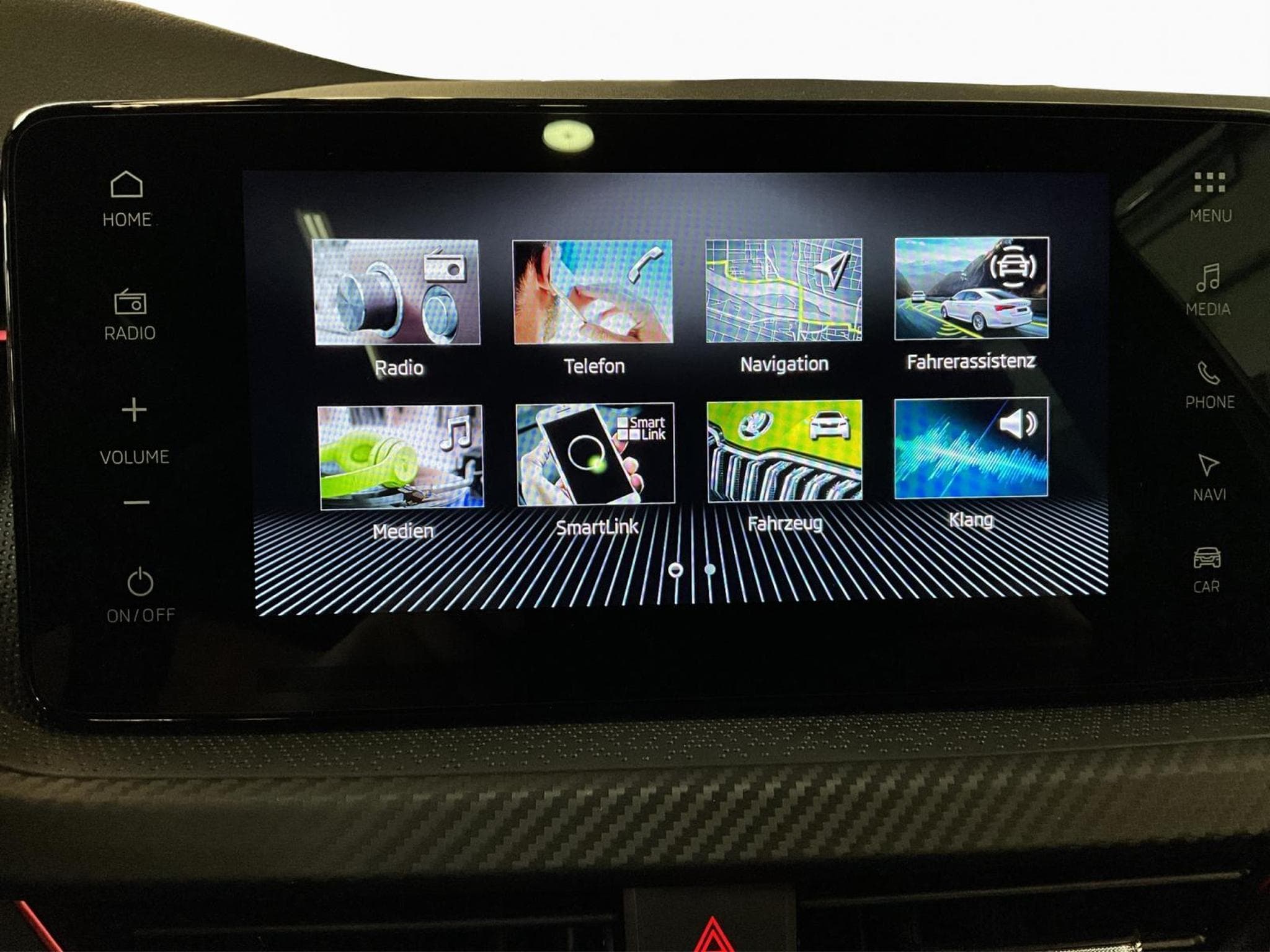 Skoda Kamiq Monte-Carlo+BVM+Pano+LED (2025) - Foto 13