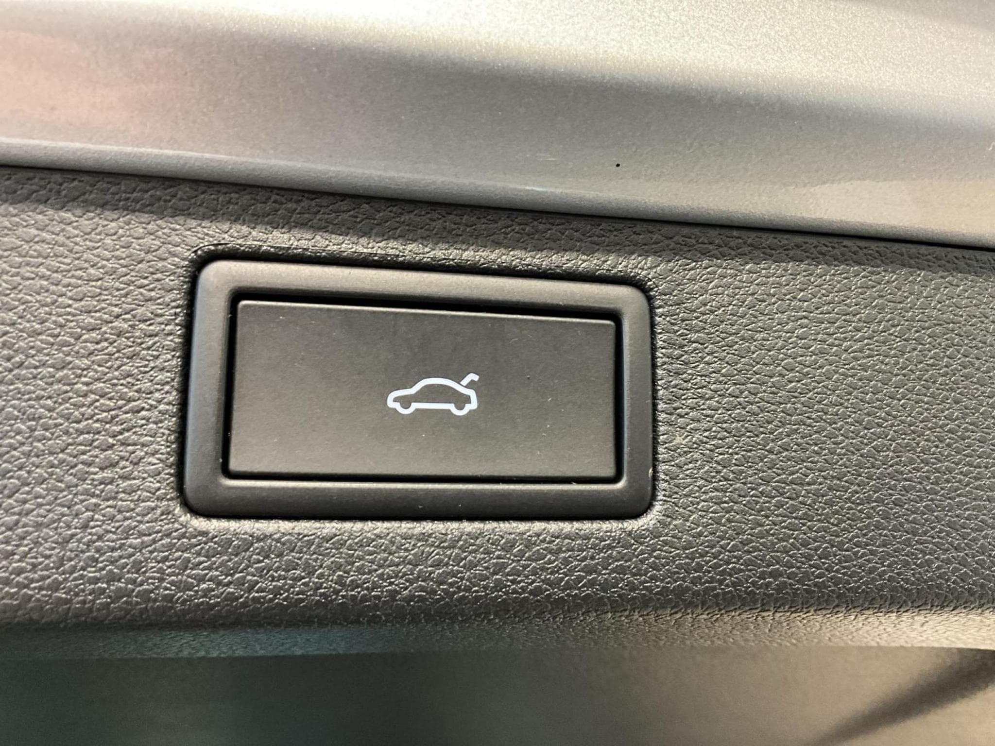 Skoda Kamiq Monte-Carlo+BVM+Pano+LED (2025) - Foto 19