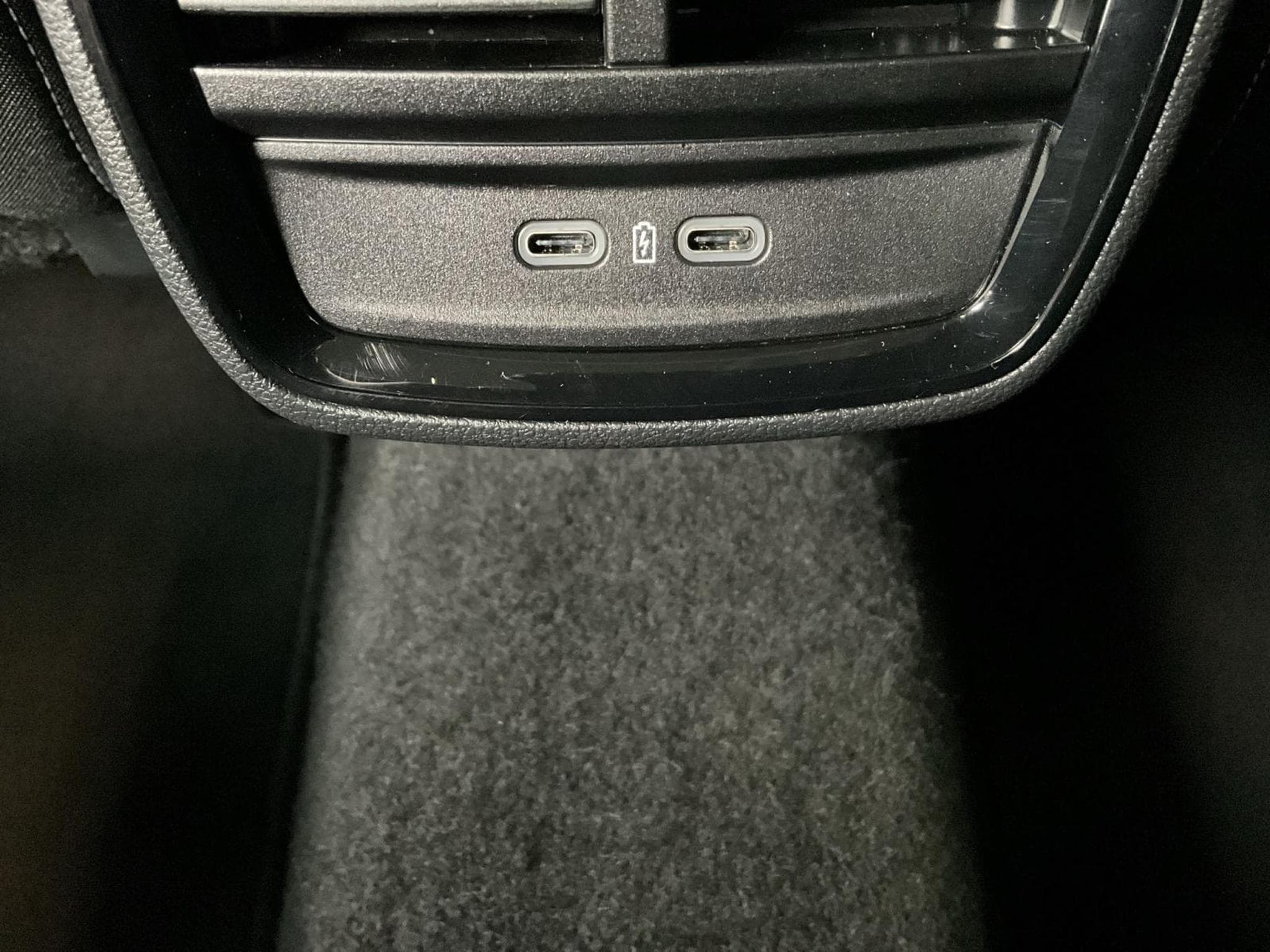 Skoda Kamiq Monte-Carlo+BVM+Pano+LED (2025) - Foto 22