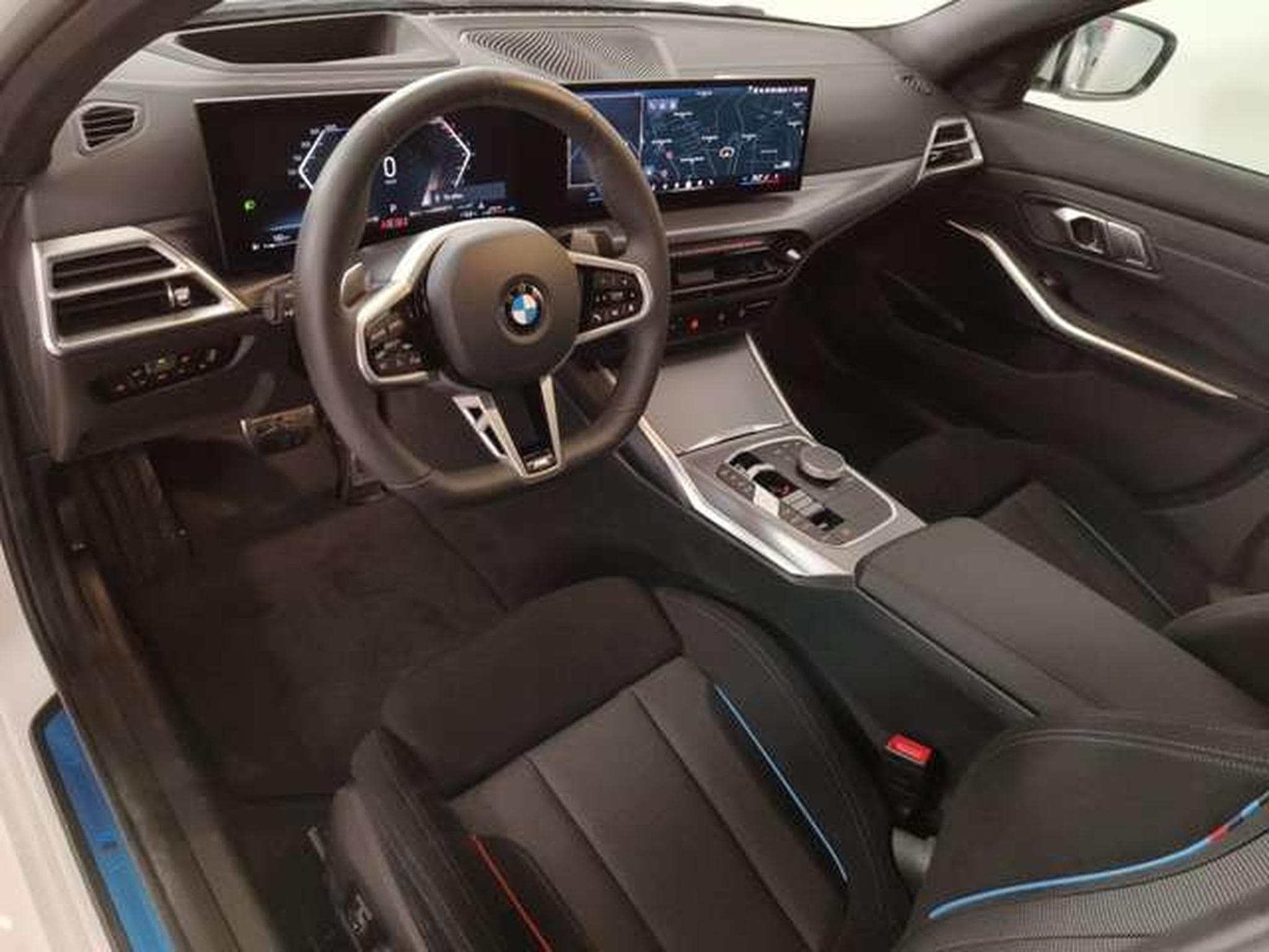 BMW 320 i xDrive HiFi DAB LED RFK Shz (2025) - Photo 6