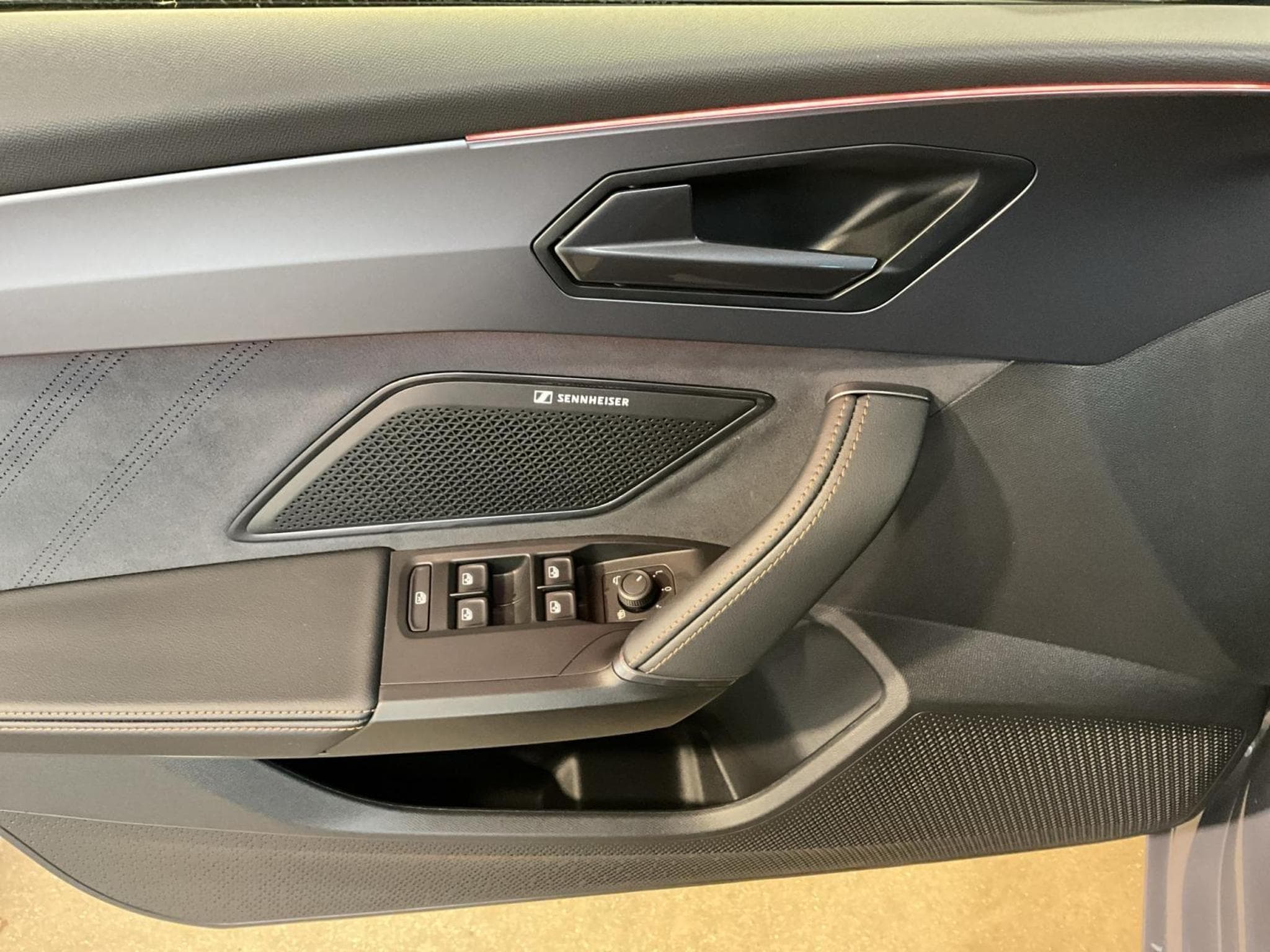 Cupra Leon Leon+Pure-Perf.+Dinamica+Int.Drive (2025) - Foto 14