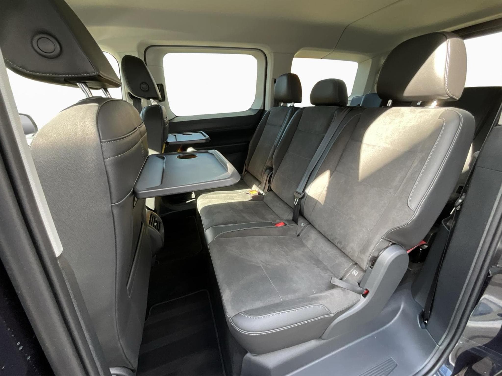 VW Caddy Maxi+DSG+7sitze+Navi (2025) - Foto 15