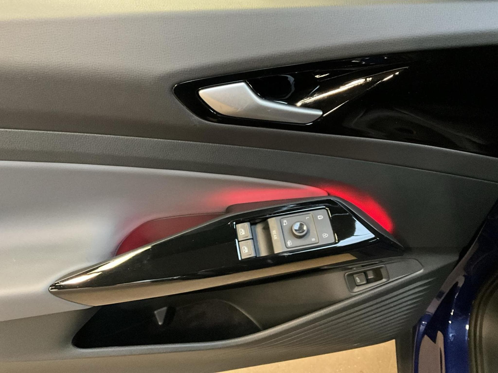 VW ID.4 77kWh+Pro+AHK+LM19+P.Design (2023) - Foto 14