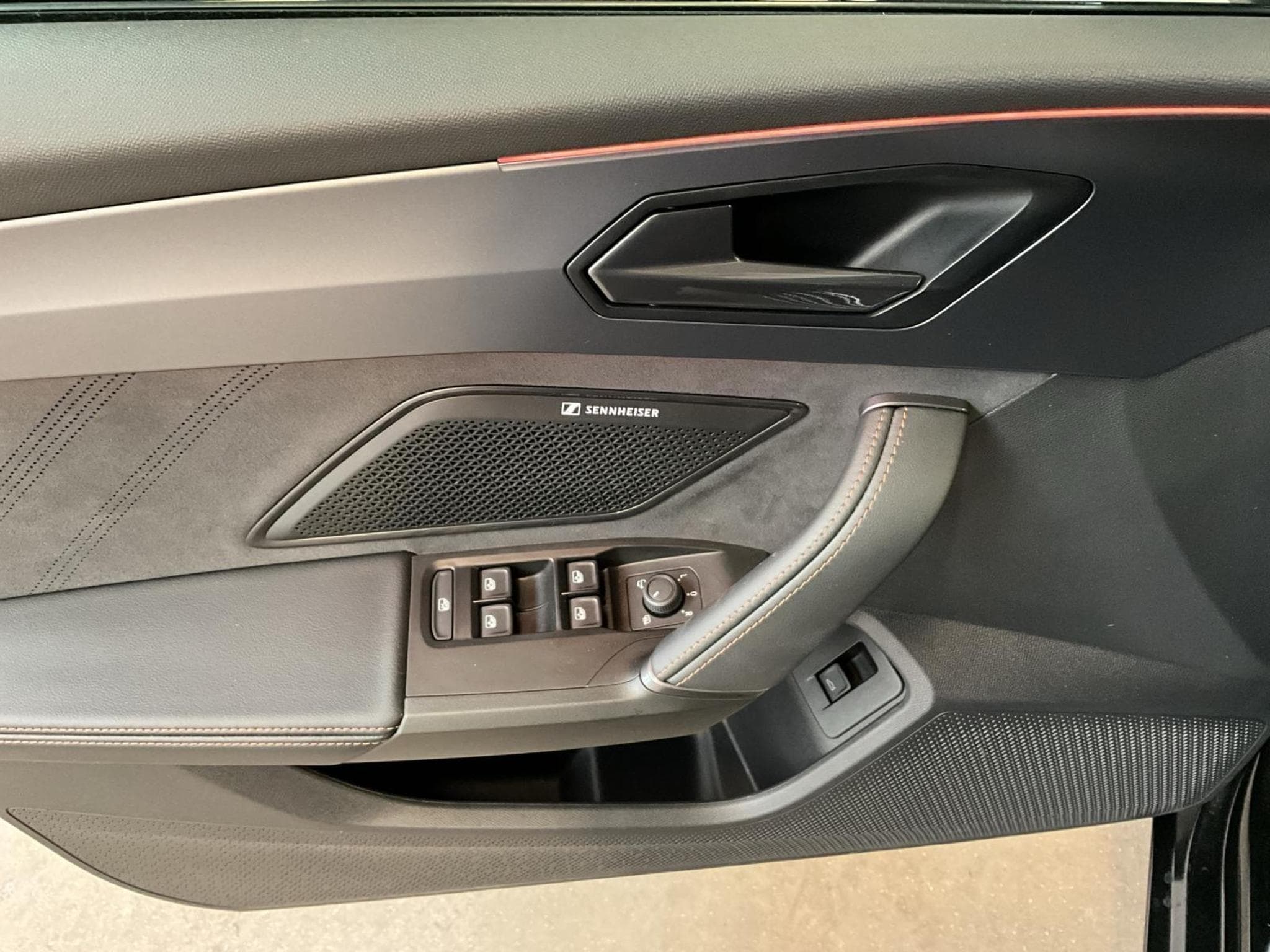 Cupra Leon ST+DSG+Pure-Perf.+Skyline (2025) - Foto 14