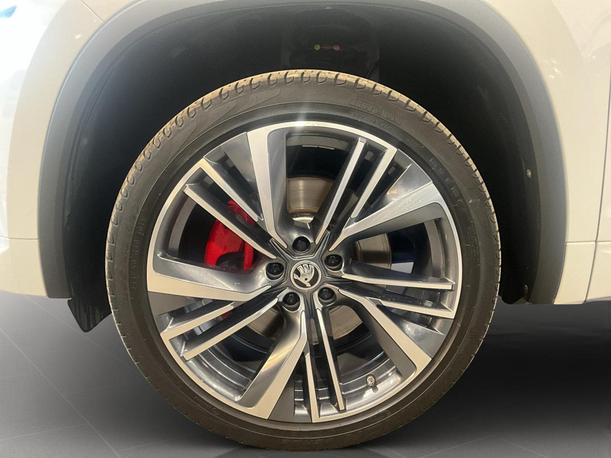 Skoda Kodiaq RS+DSG+4x4+LM20+StandH. (2022) - Foto 8