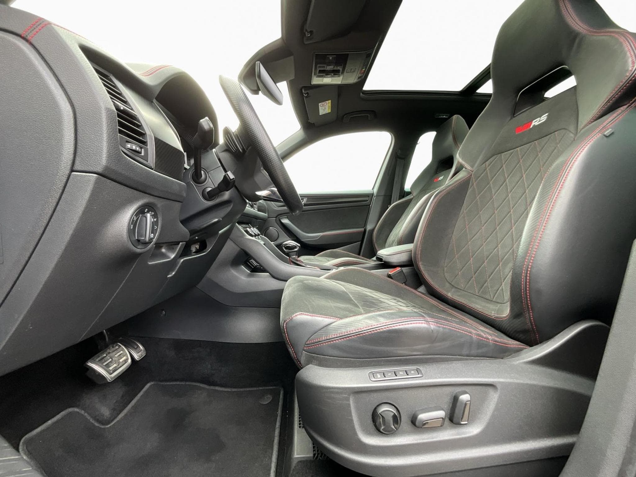 Skoda Kodiaq RS+DSG+4x4+LM20+StandH. (2022) - Foto 9