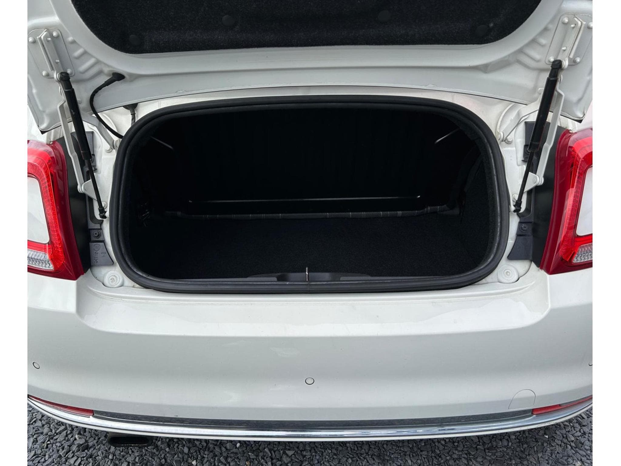 Fiat 500 CABRIO 85CV (2017) - Photo 23