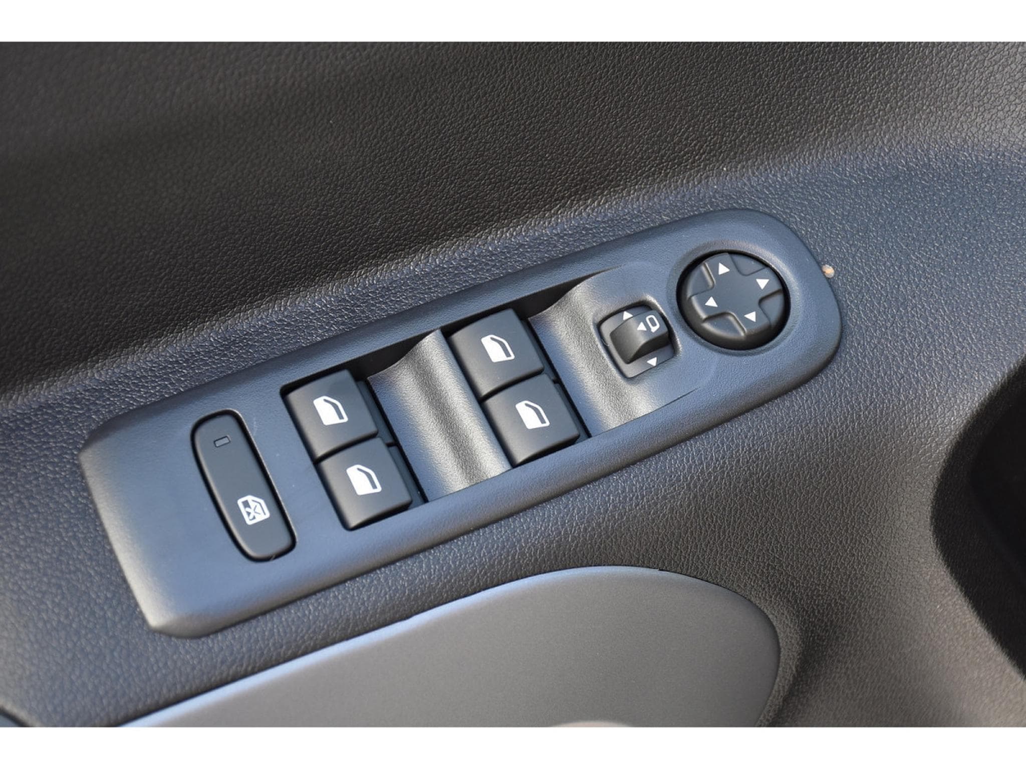 Citroën Berlingo 1.5 BlueHDI 130 EAT8 5 Pl. REGUL SMARTPHONE LED NEUF (2026) - Photo 19