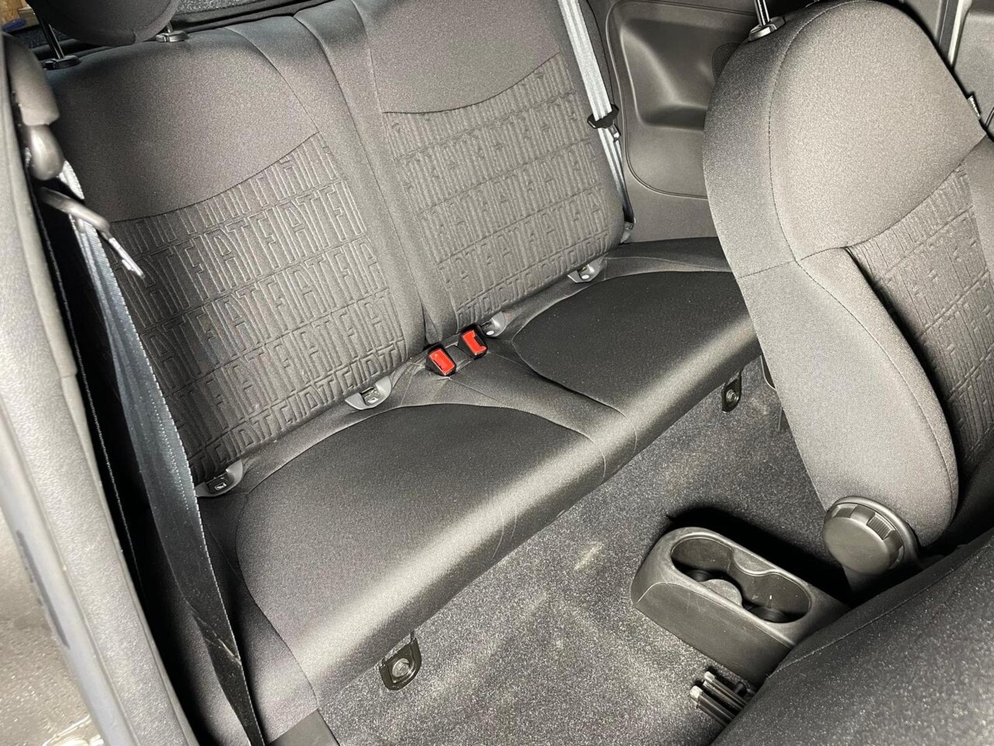 Fiat 500 1.0 70ch BSG SS Pack Confort Carplay (2023) - Photo 10