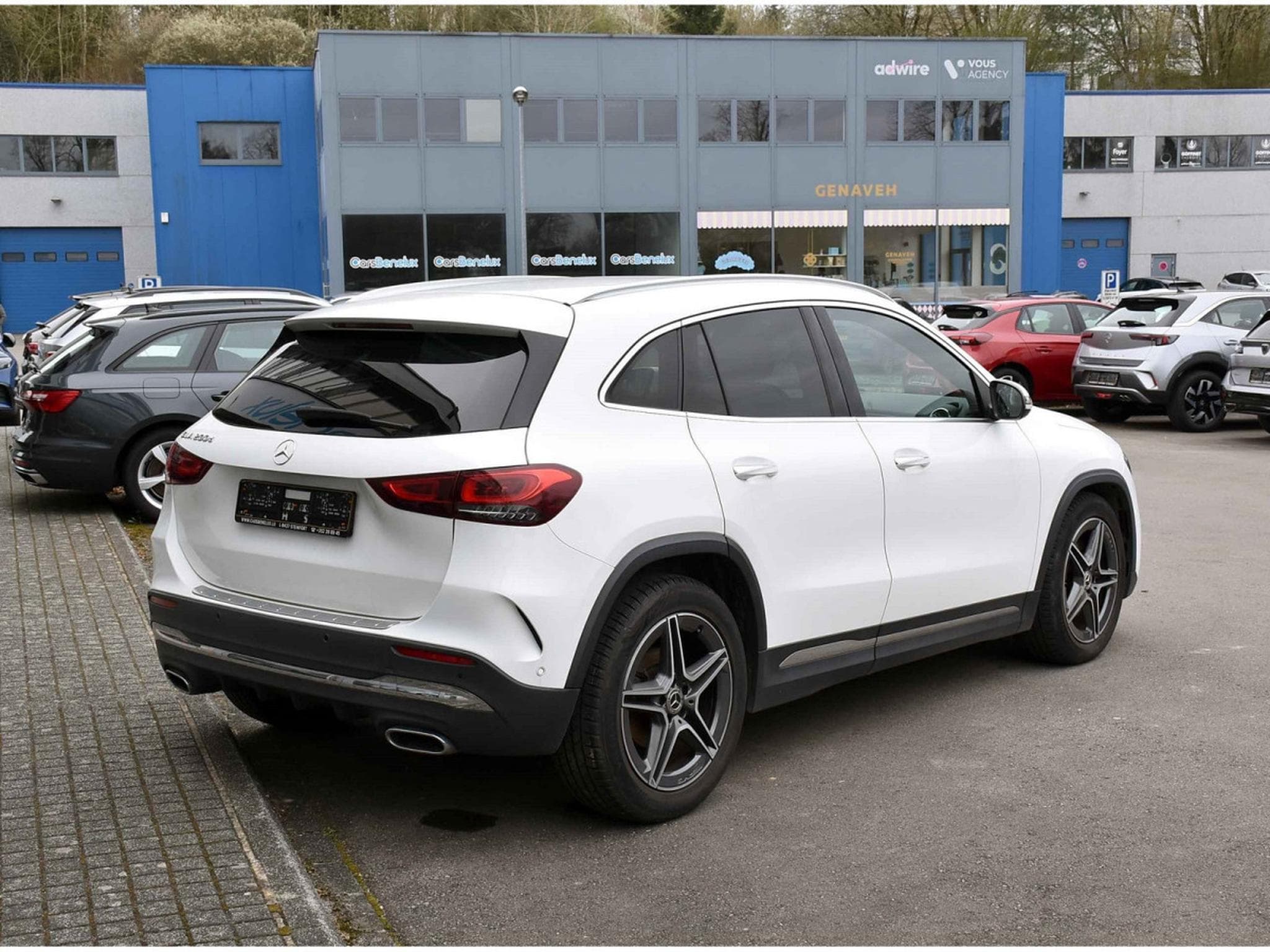 Mercedes GLA 200 CDI AMG Line 8G-Tronic GPS LANE SIDE CAM KEYLESS 1° MAIN (2021) - Foto 4