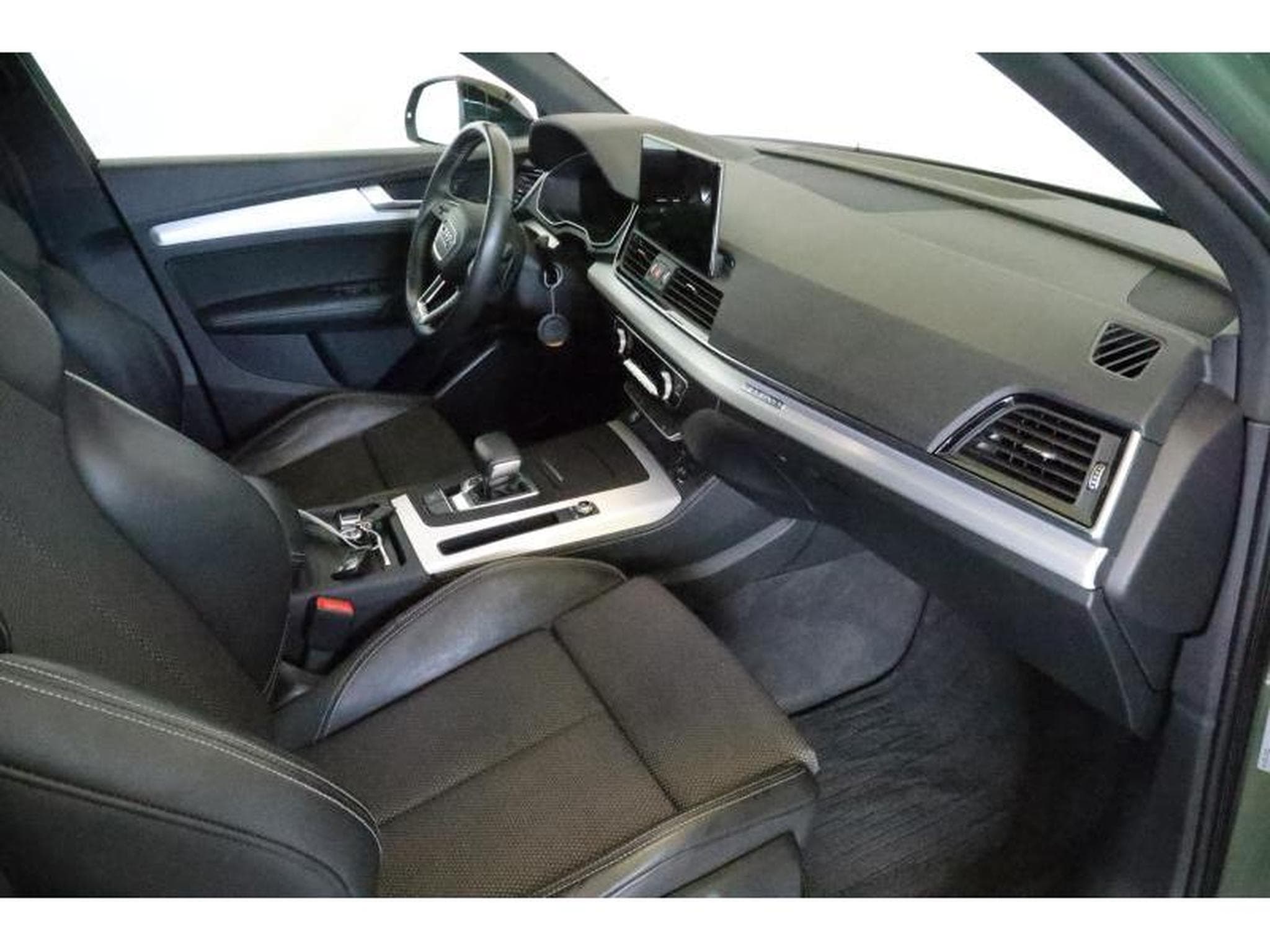 Audi Q5 S Line (2020) - Photo 13