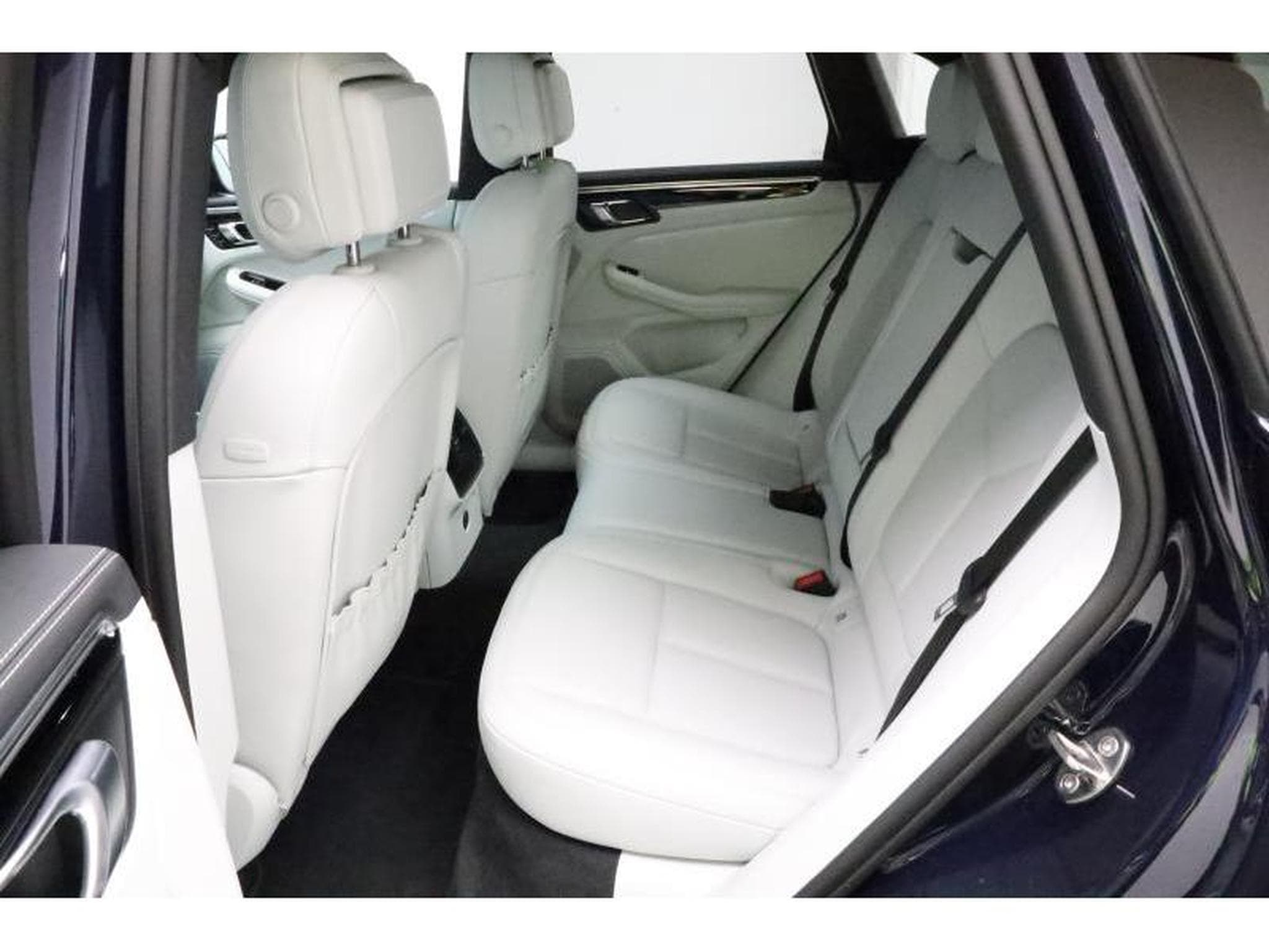 Porsche Macan S (2022) - Photo 11