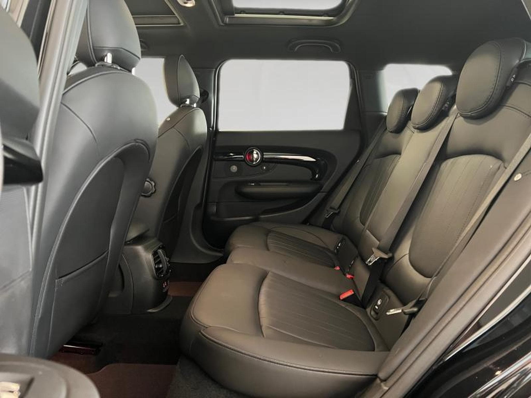 MINI Clubman John Cooper Works (2023) - Photo 14