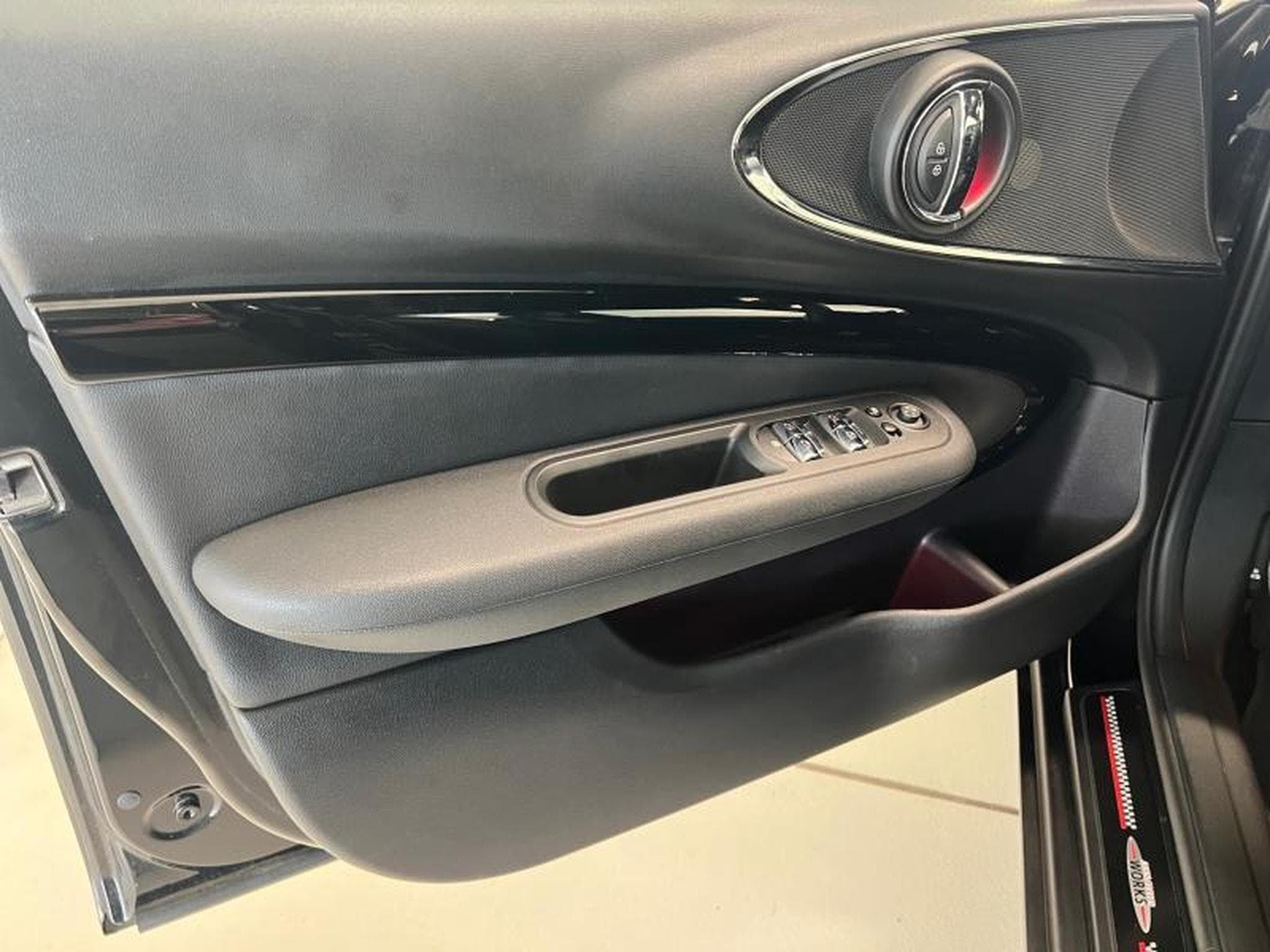 MINI Clubman John Cooper Works (2023) - Photo 17