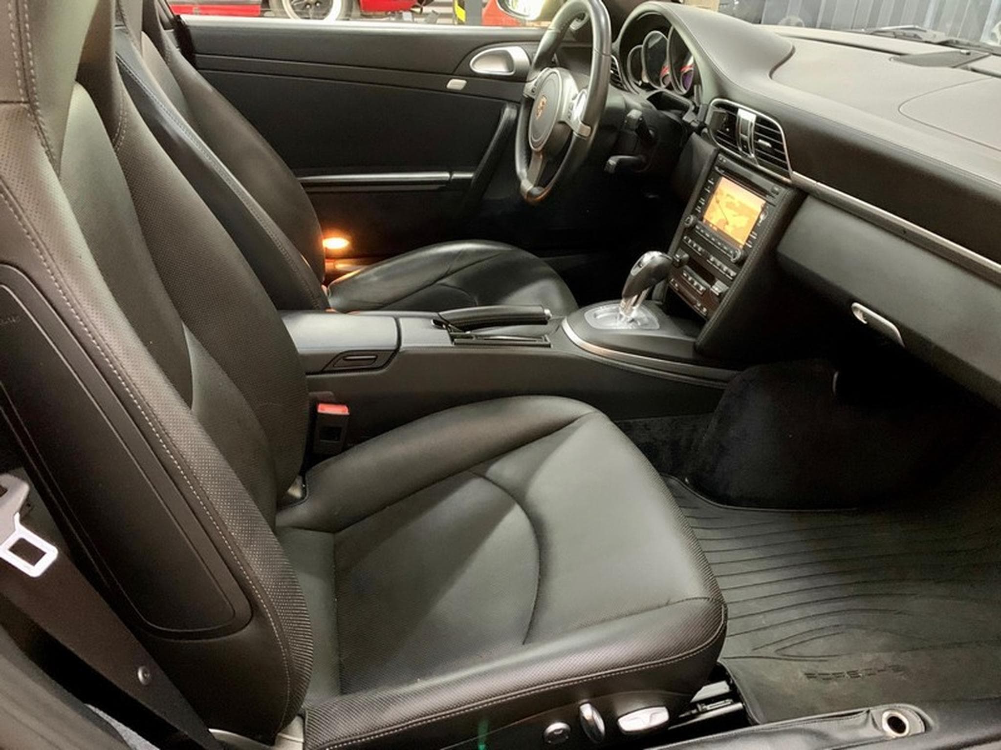 Porsche 911 997 (911) 4S Targa (phase 2) 385 cv PDK (2009) - Photo 8