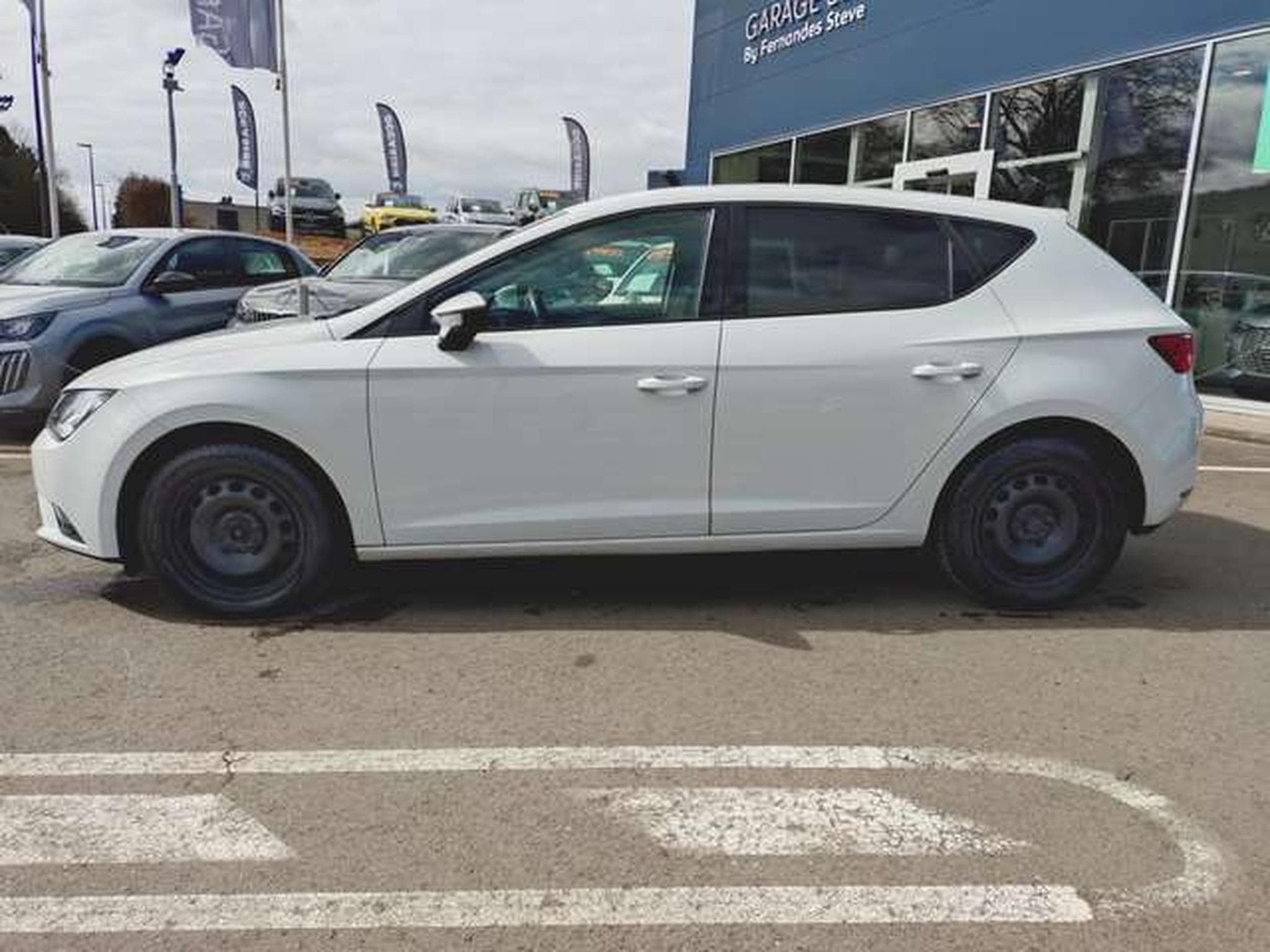 SEAT Leon Style (2013) - Photo 2