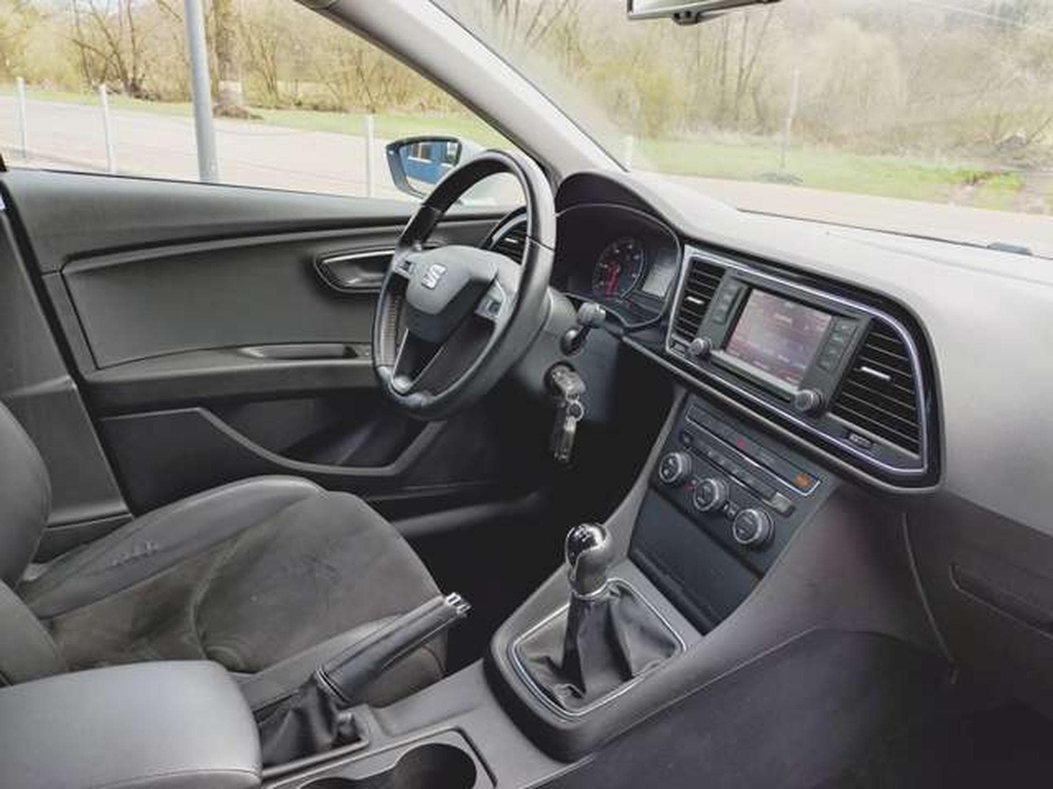 SEAT Leon Style (2013) - Photo 6