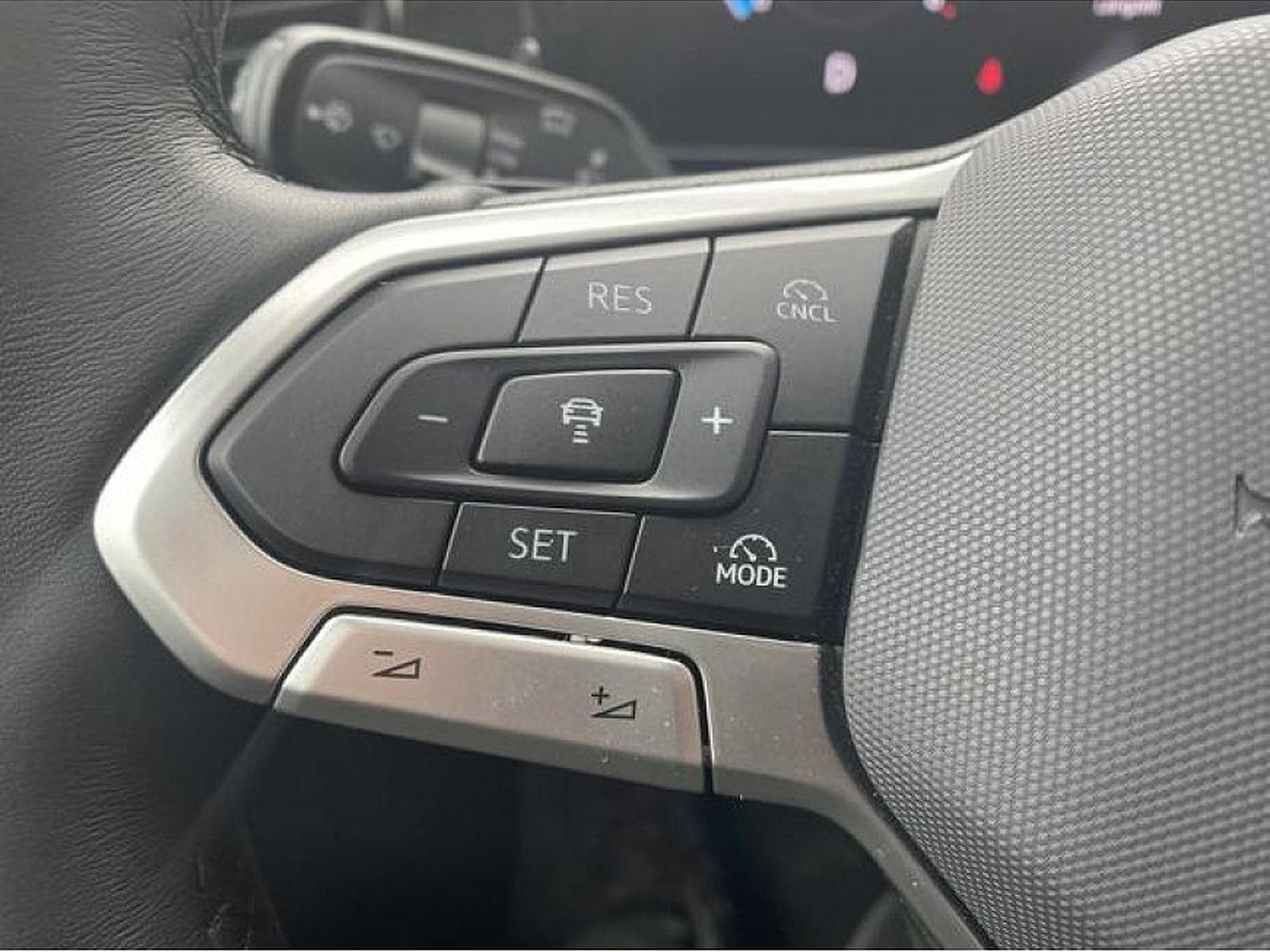 VW Tiguan (2025) - Photo 14