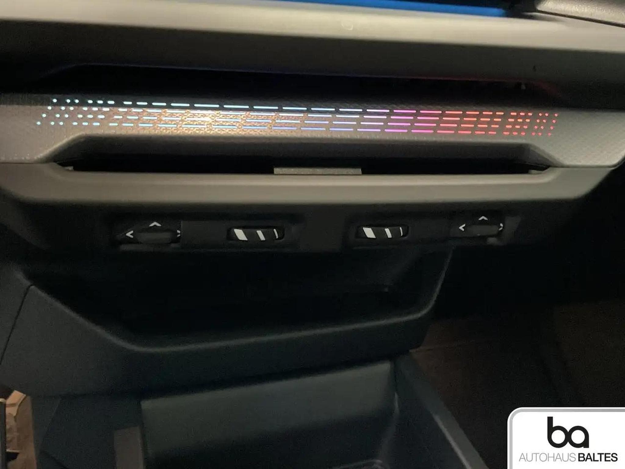 BMW 120 (2025) - Photo 10