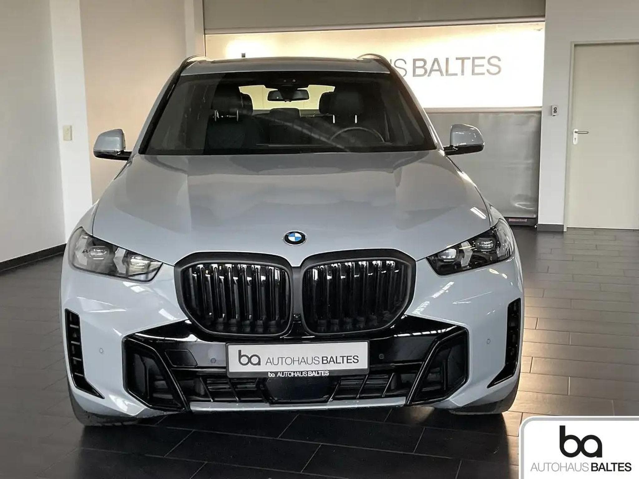 BMW X5 (2025) - Photo 2