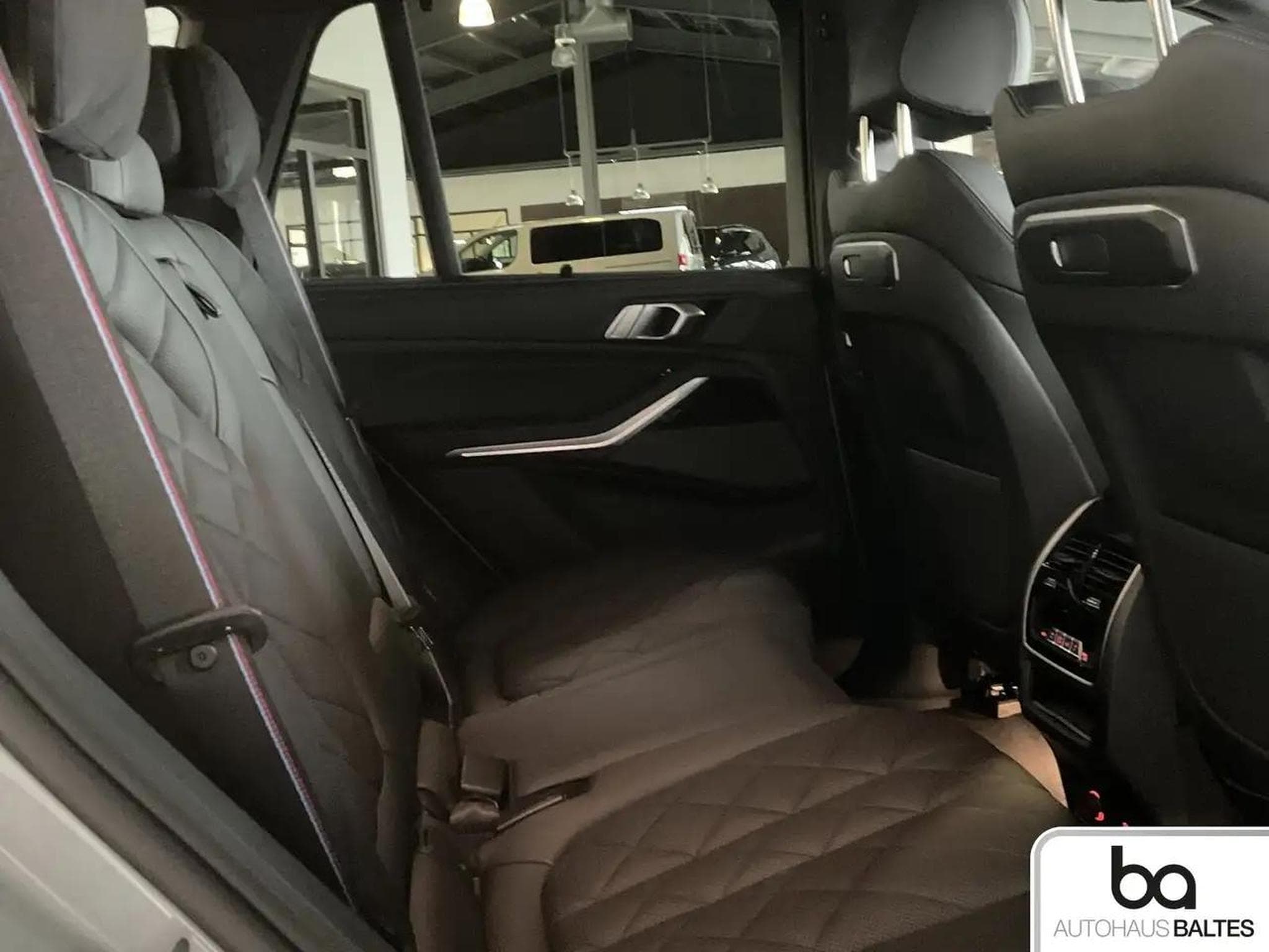 BMW X5 (2025) - Photo 8