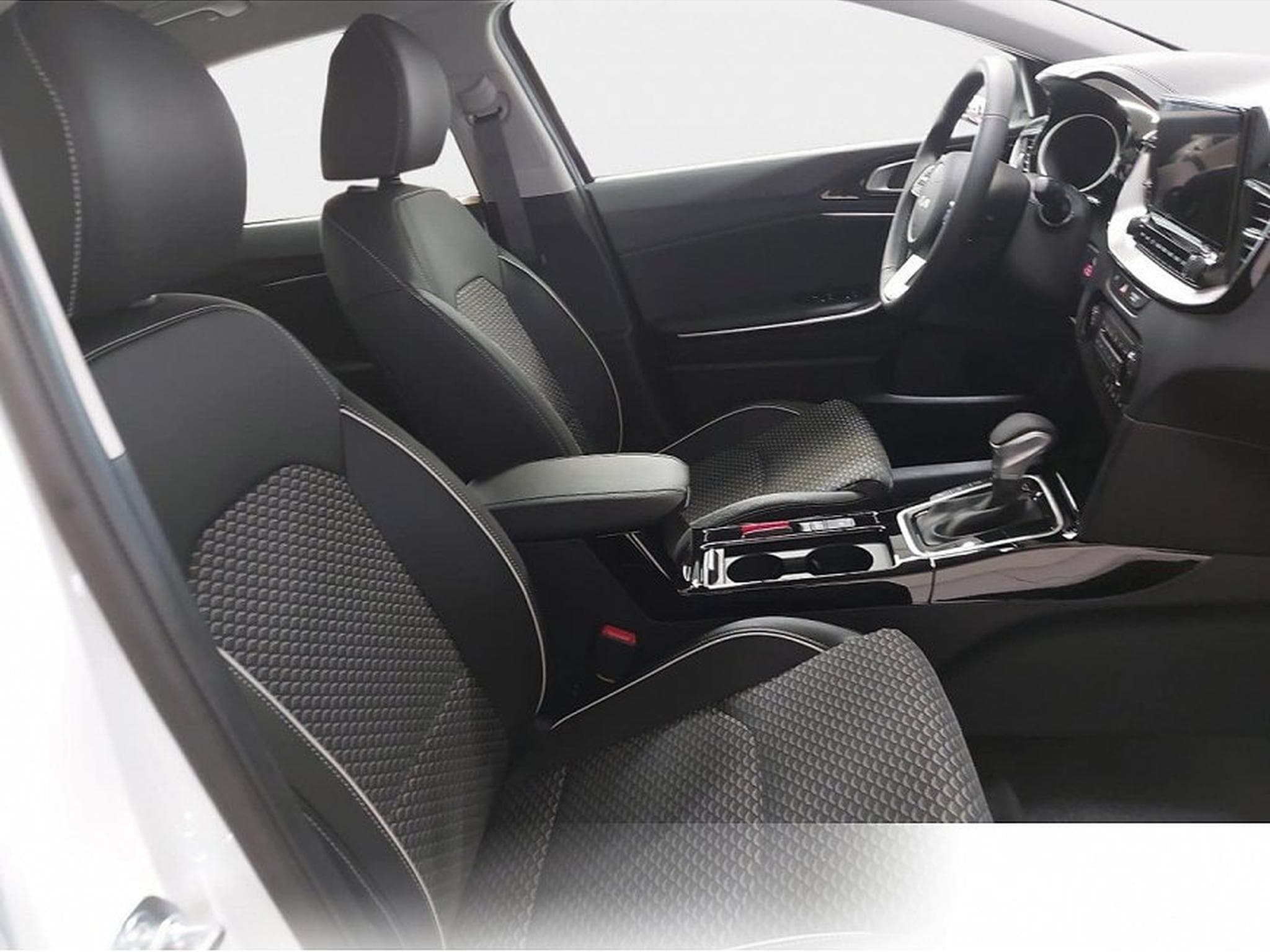 Kia XCeed (2026) - Photo 15