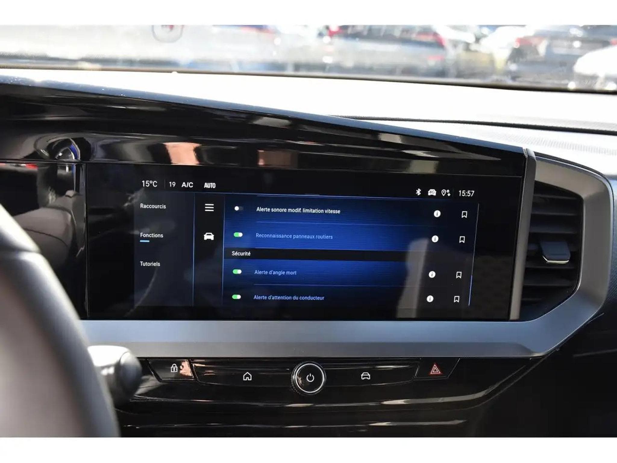 Opel Mokka (2025) - Foto 16