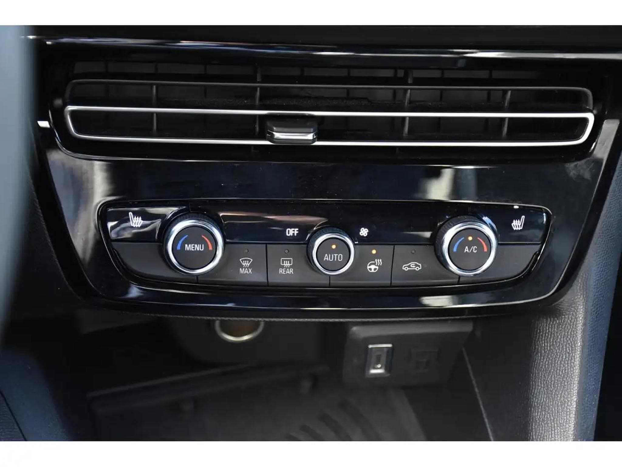 Opel Mokka (2025) - Foto 19