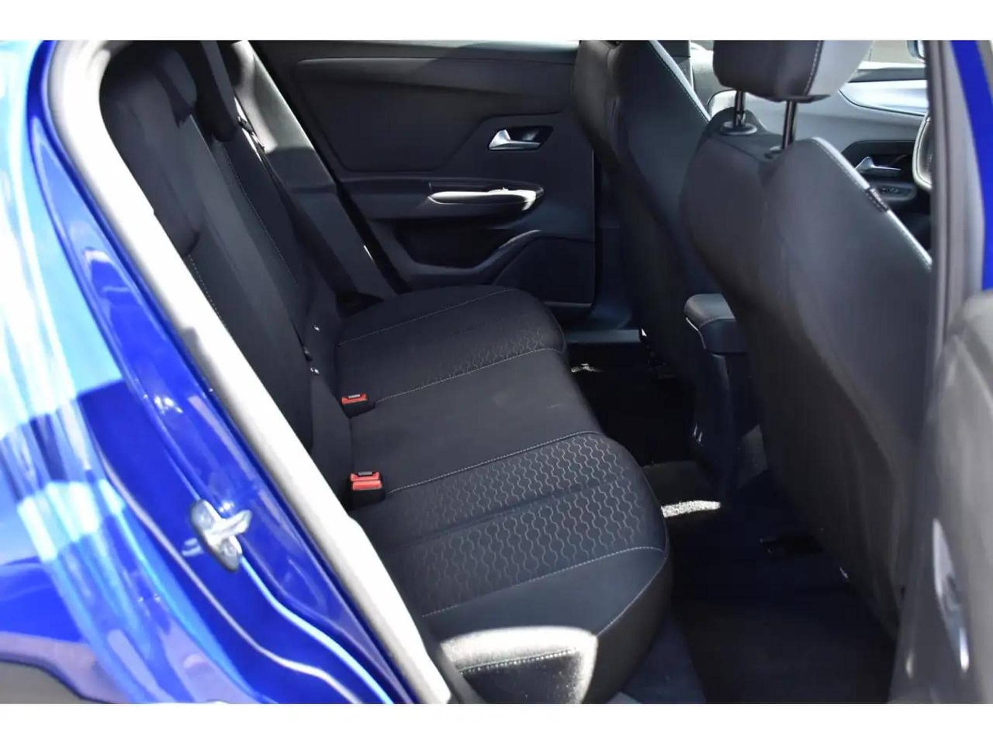 Opel Mokka (2025) - Foto 8